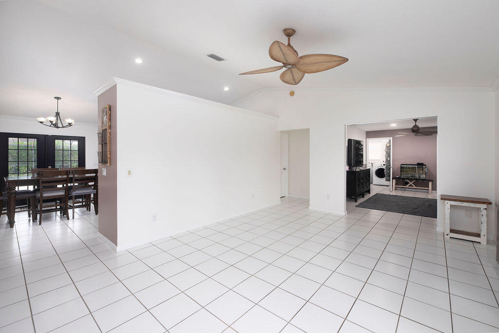 14502 69th Street N Property Photo 4
