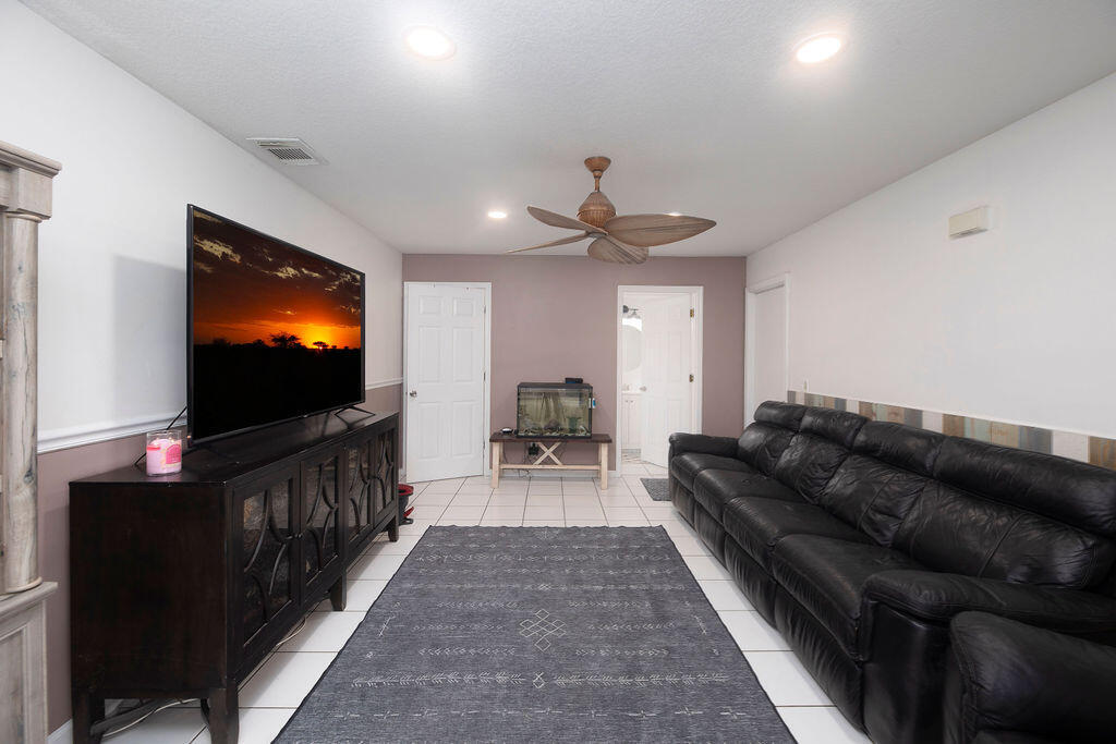 14502 69th Street N Property Photo 9