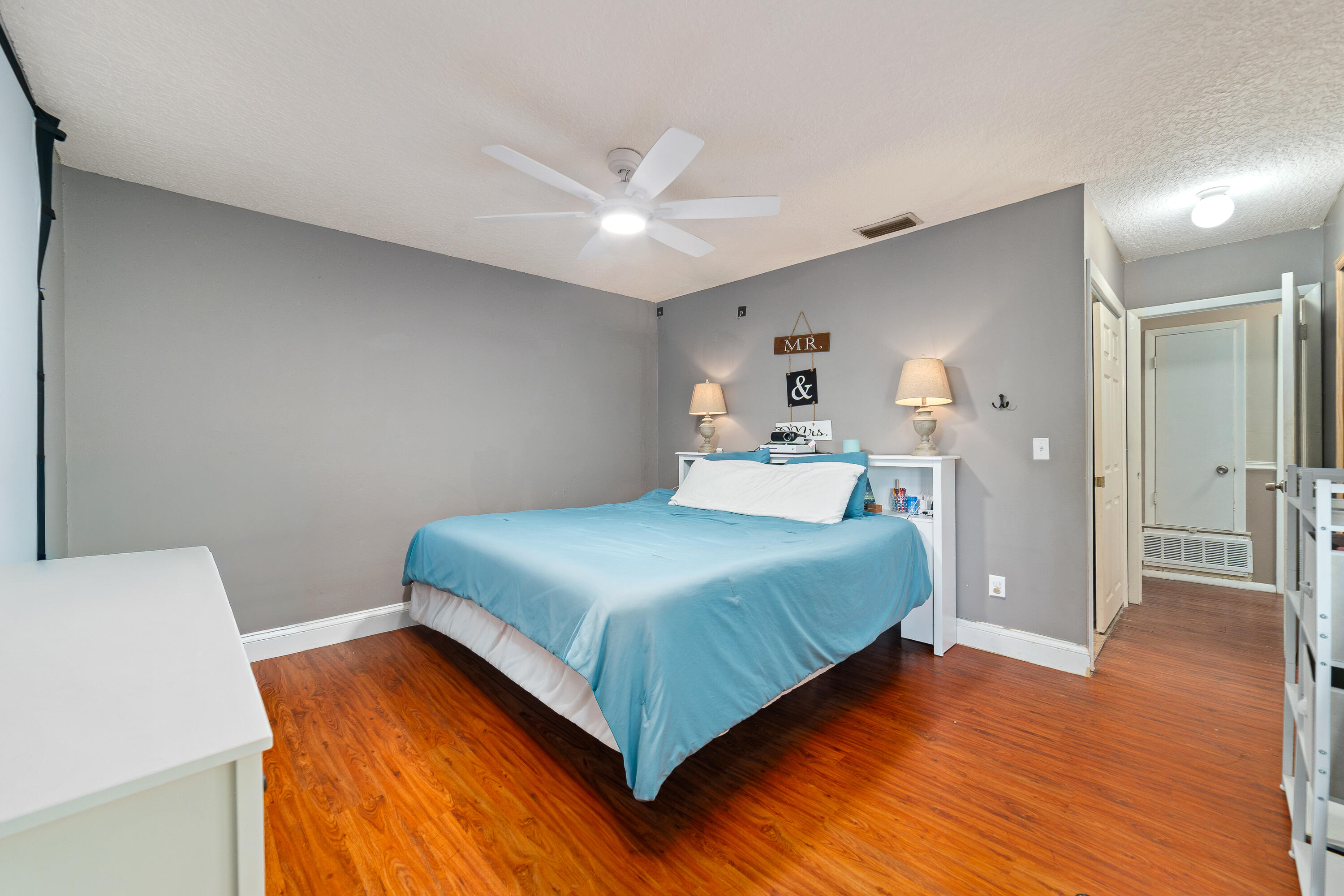 542 Saunders Street Property Photo 10
