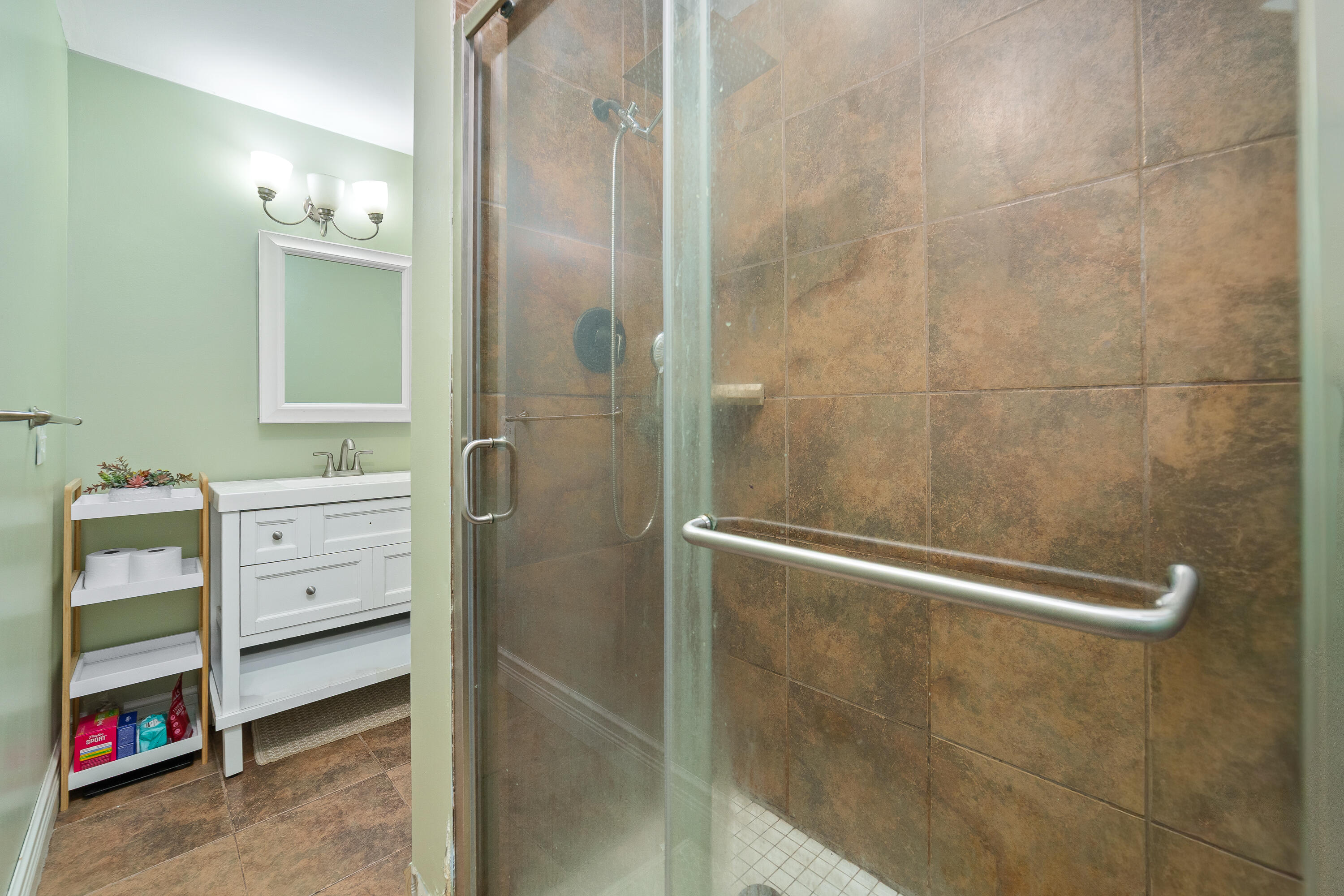 542 Saunders Street Property Photo 12