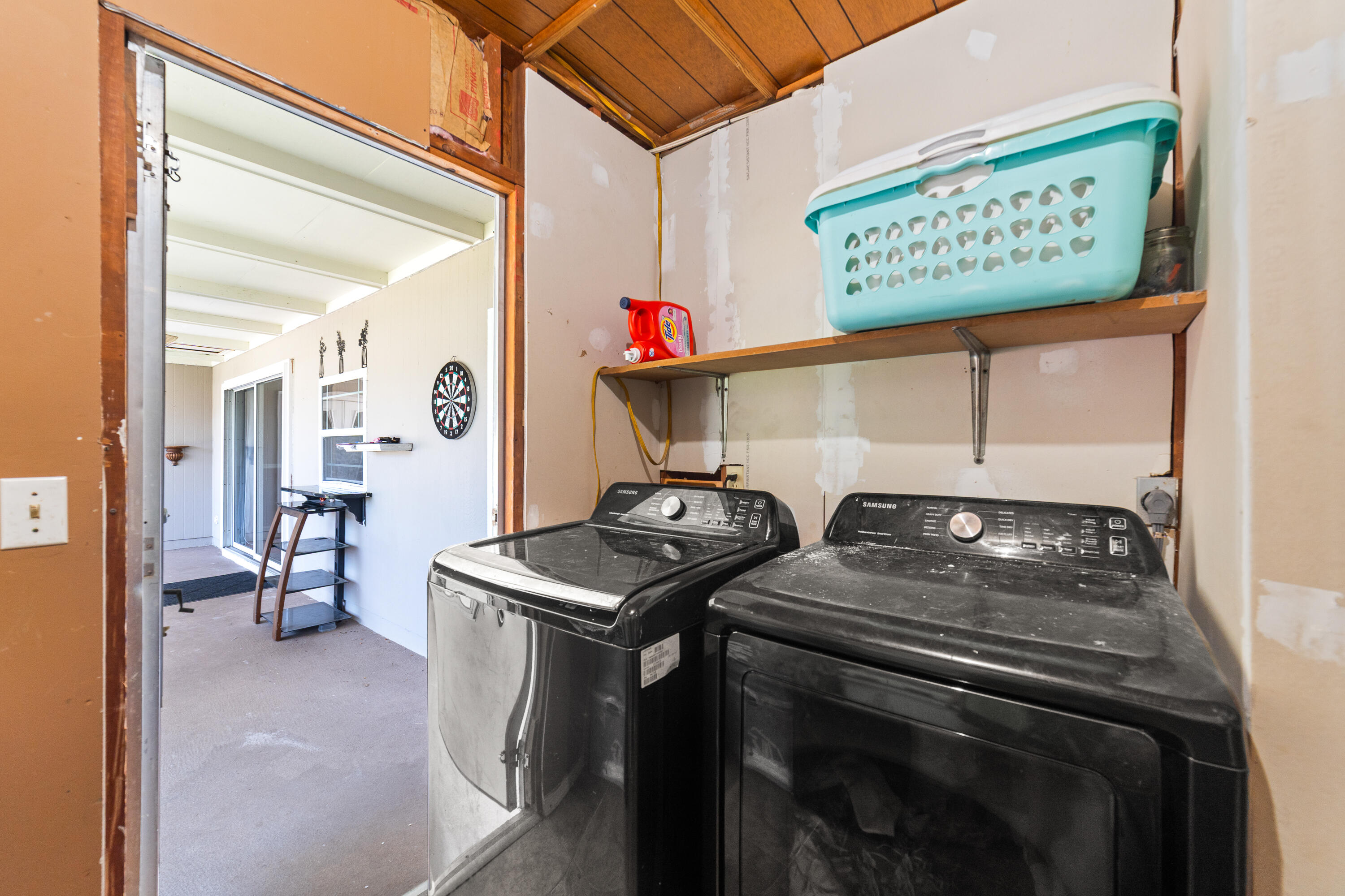 542 Saunders Street Property Photo 15