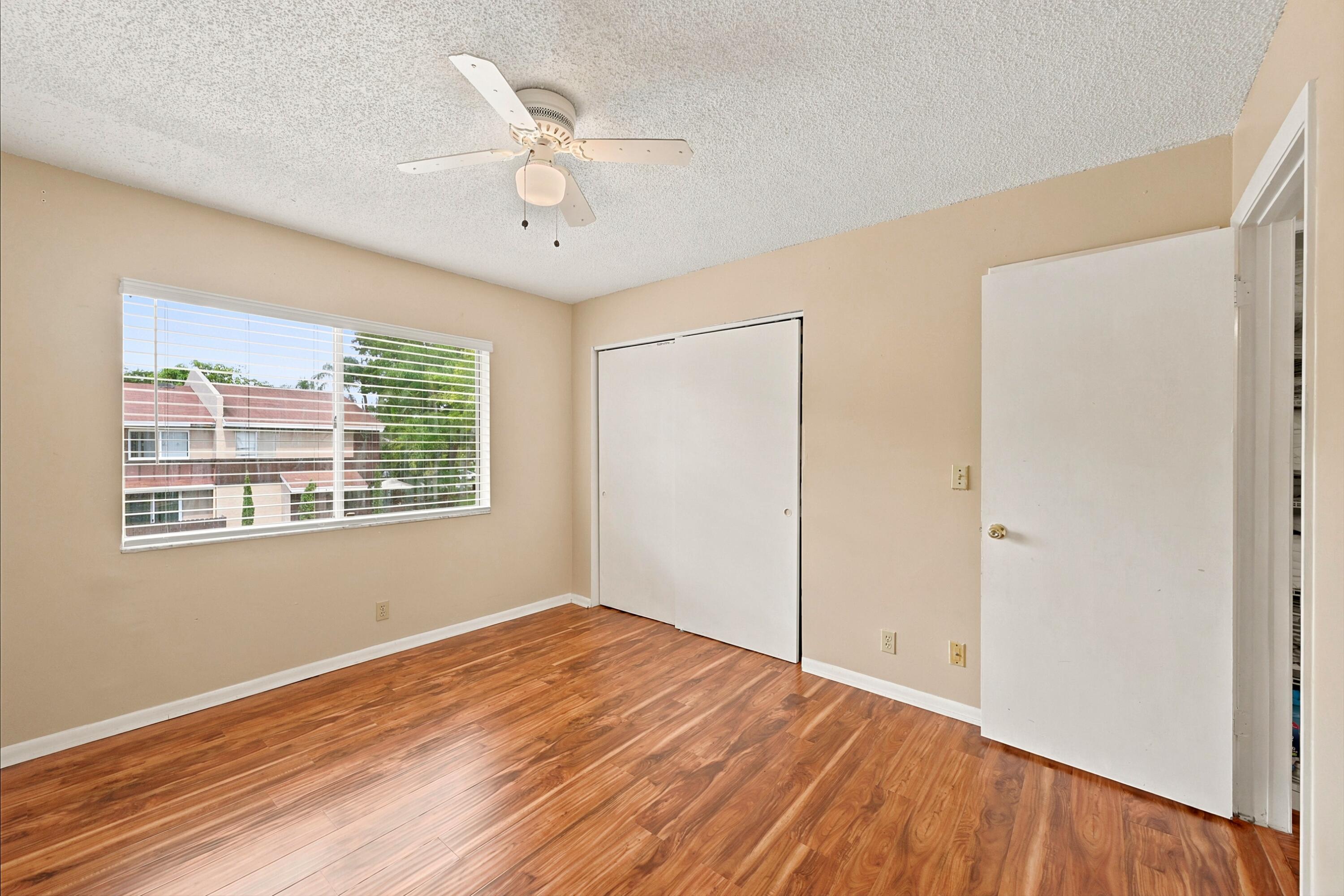 1227 Sussex Drive Property Photo 22