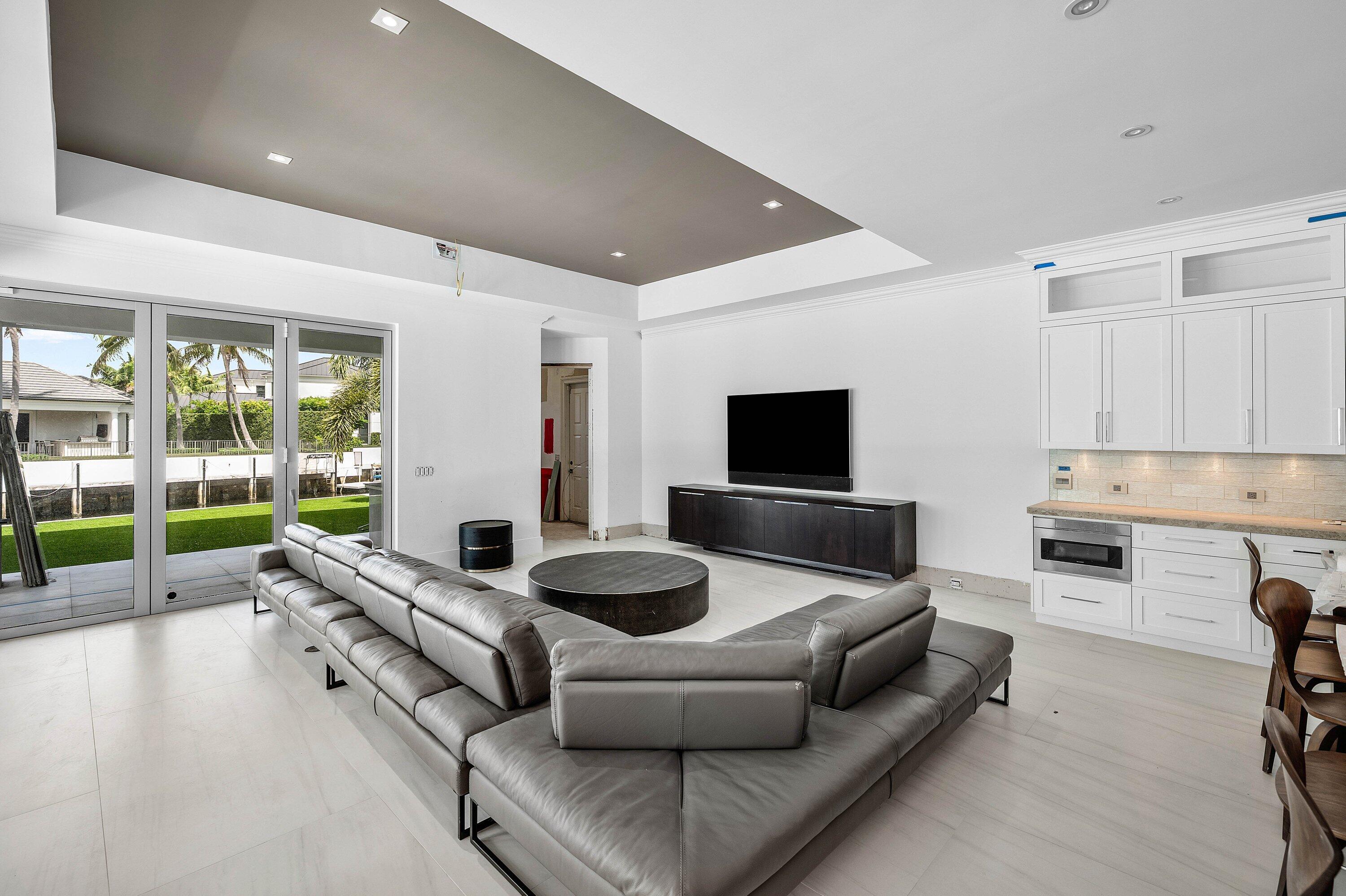 419 E Coconut Palm Road Property Photo 42
