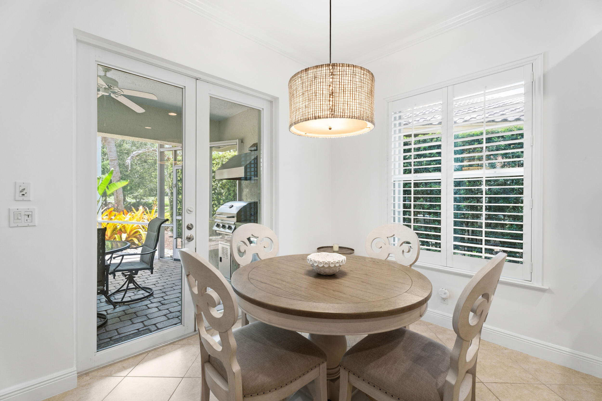 910 Sw Palm Cove Drive Property Photo 18
