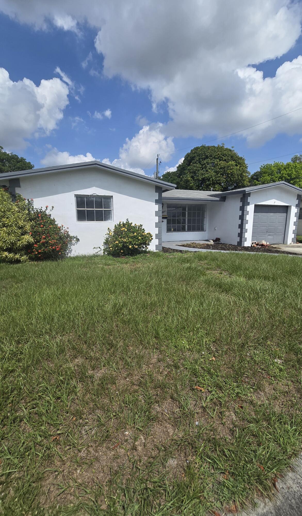 B26046496 Property Photo 1