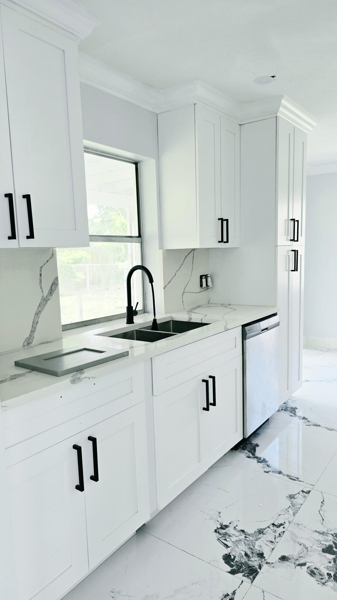 B26046496 Property Photo 4