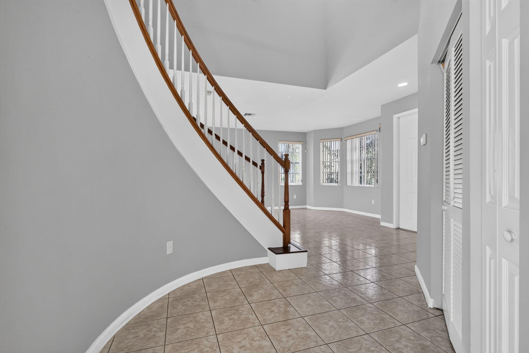 9855 Woolworth Court Court Property Photo 11