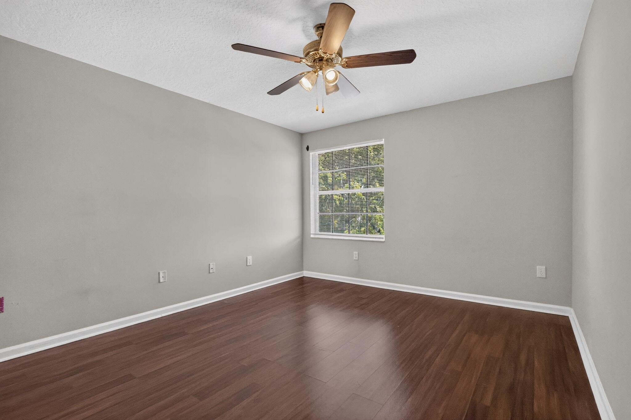 9855 Woolworth Court Court Property Photo 40