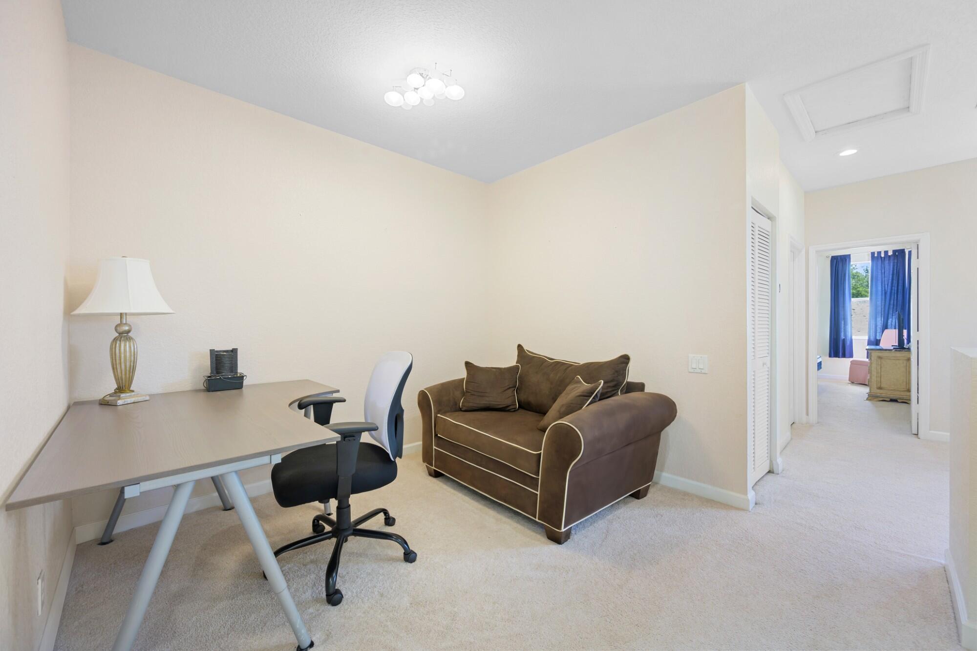 1384 Harbor View W Property Photo 13