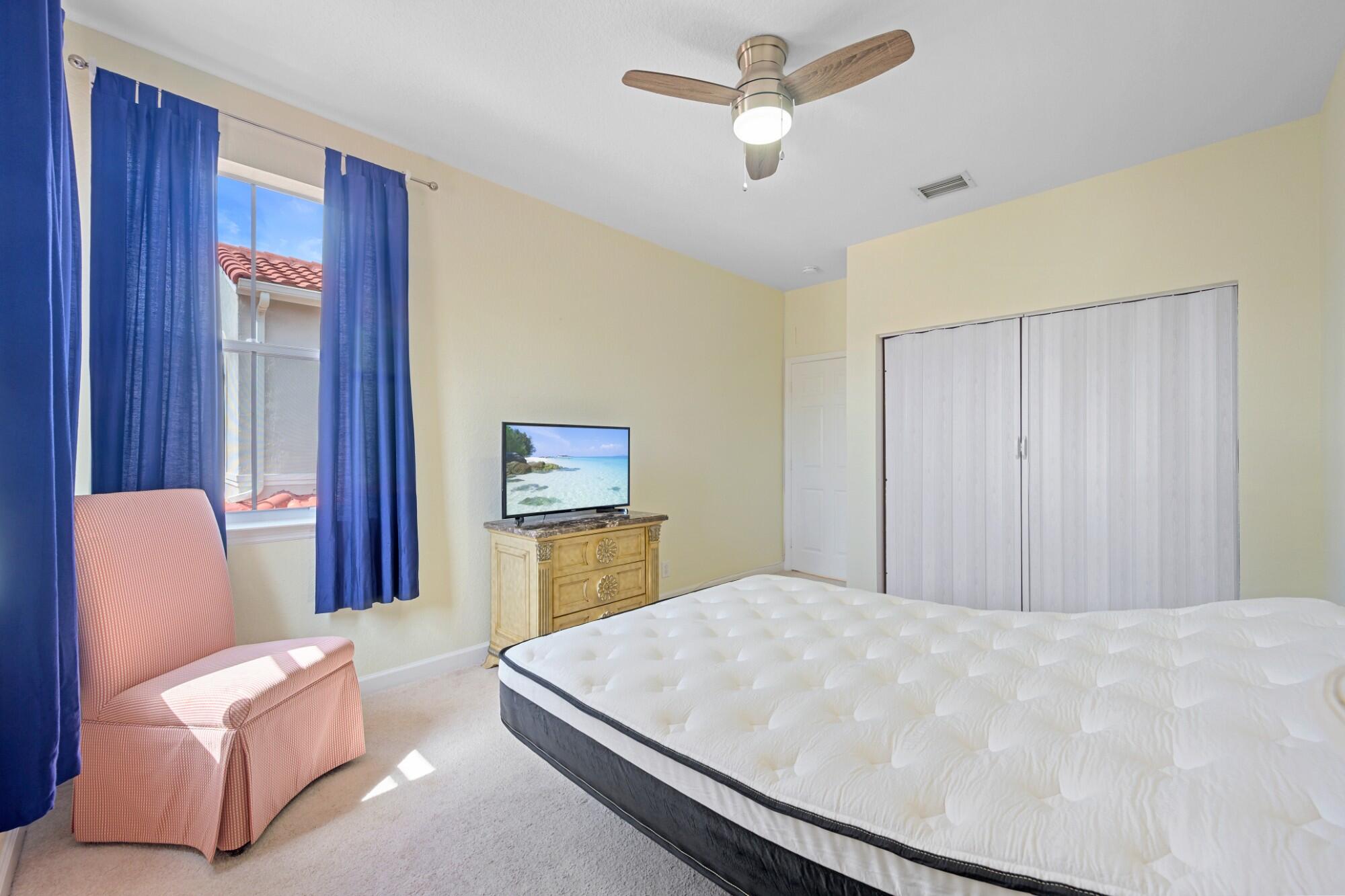 1384 Harbor View W Property Photo 15