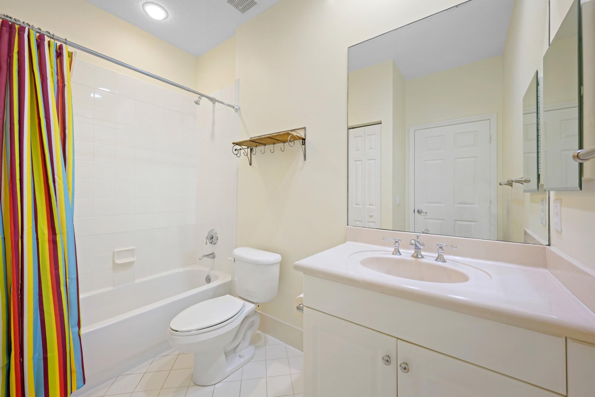 1384 Harbor View W Property Photo 16