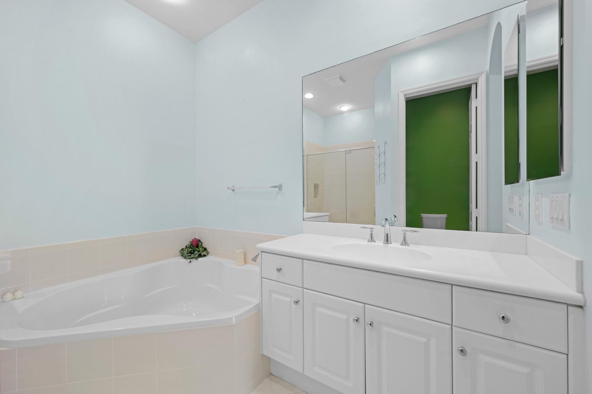 1384 Harbor View W Property Photo 22