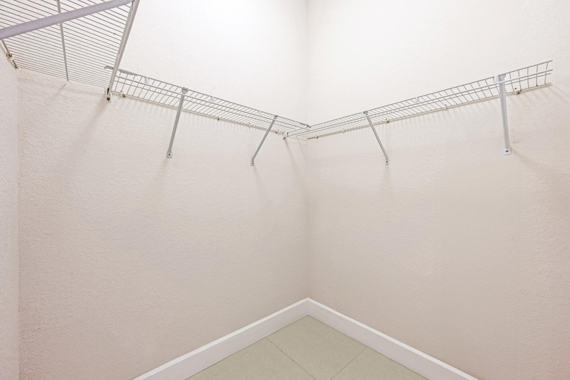 1384 Harbor View W Property Photo 24