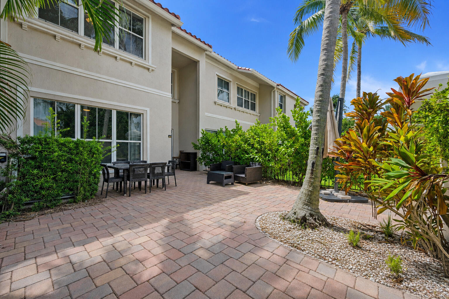 1384 Harbor View W Property Photo 25