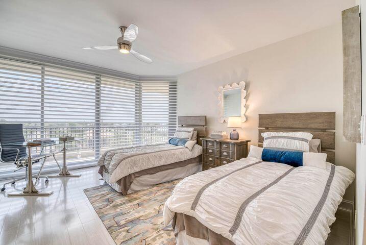 570 Ocean Drive 601 Property Photo 20