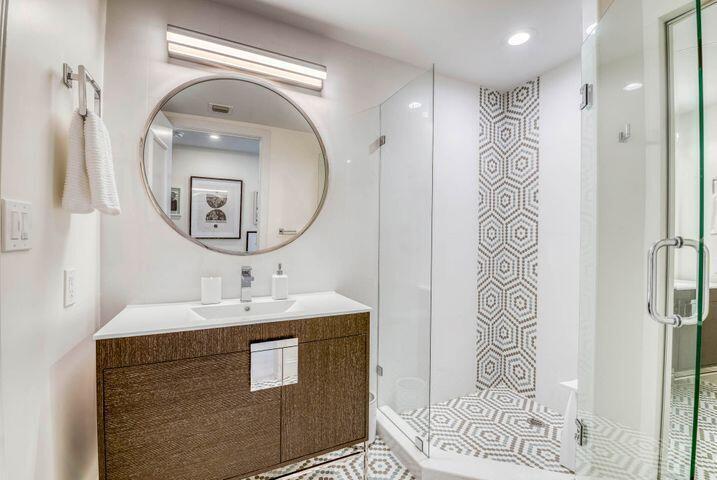 570 Ocean Drive 601 Property Photo 21