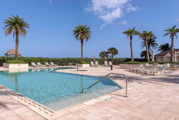 570 Ocean Drive 601 Property Photo 29