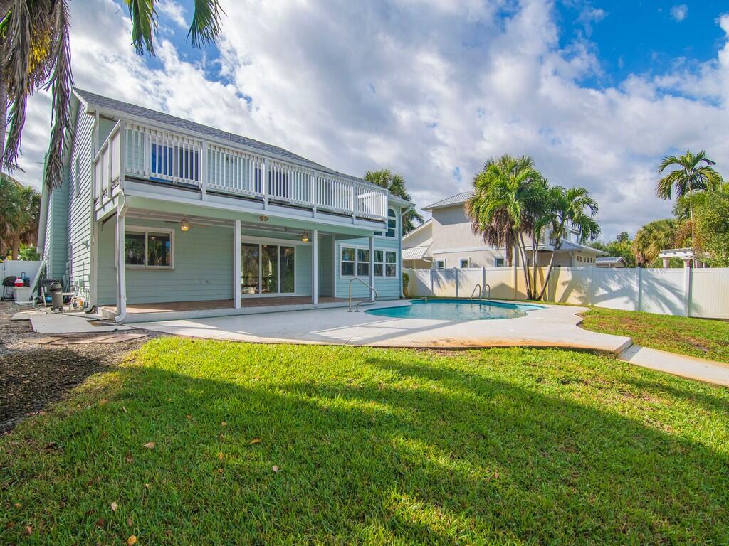 721 Shore Drive Property Photo 7