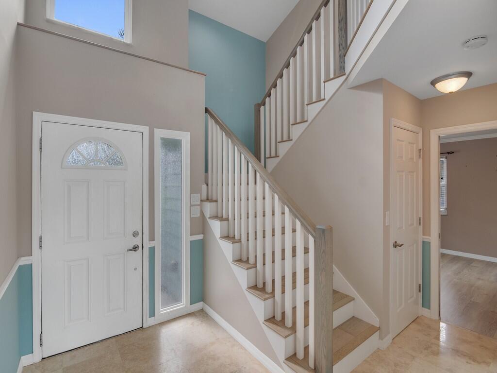 721 Shore Drive Property Photo 8