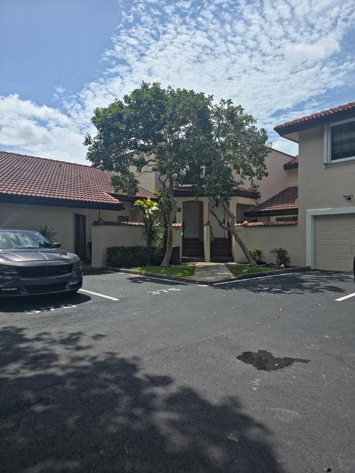 8953 W Sunrise Boulevard 8953 Property Photo 1