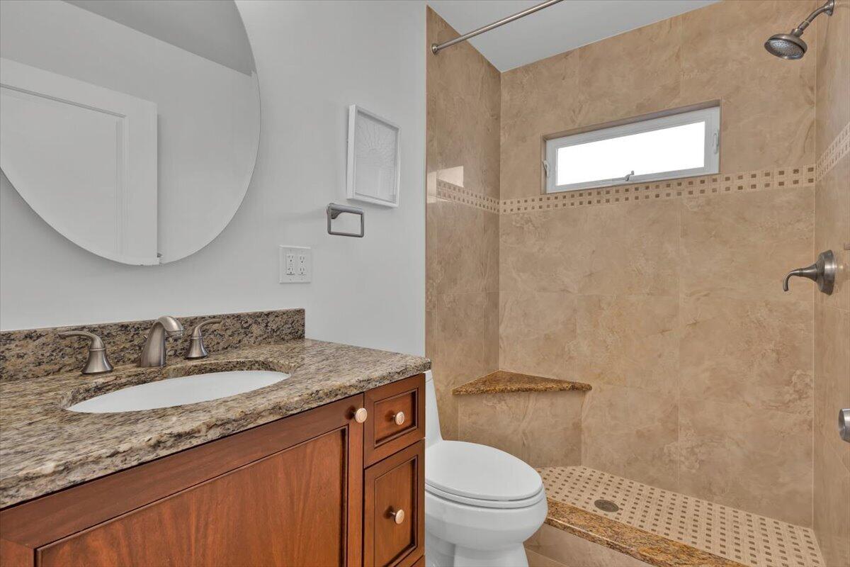 611 Se Harborview Drive Property Photo 45