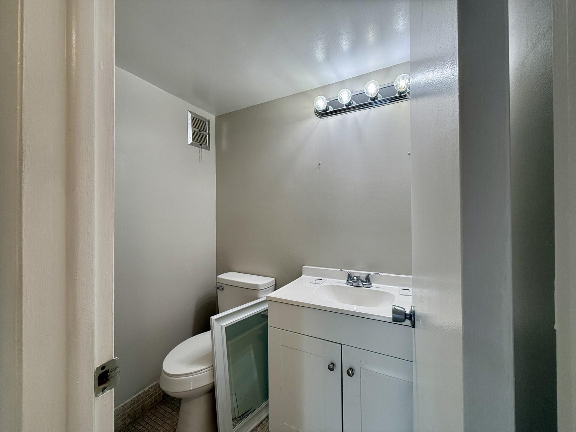 93 Sheffield D 93 Property Photo 24