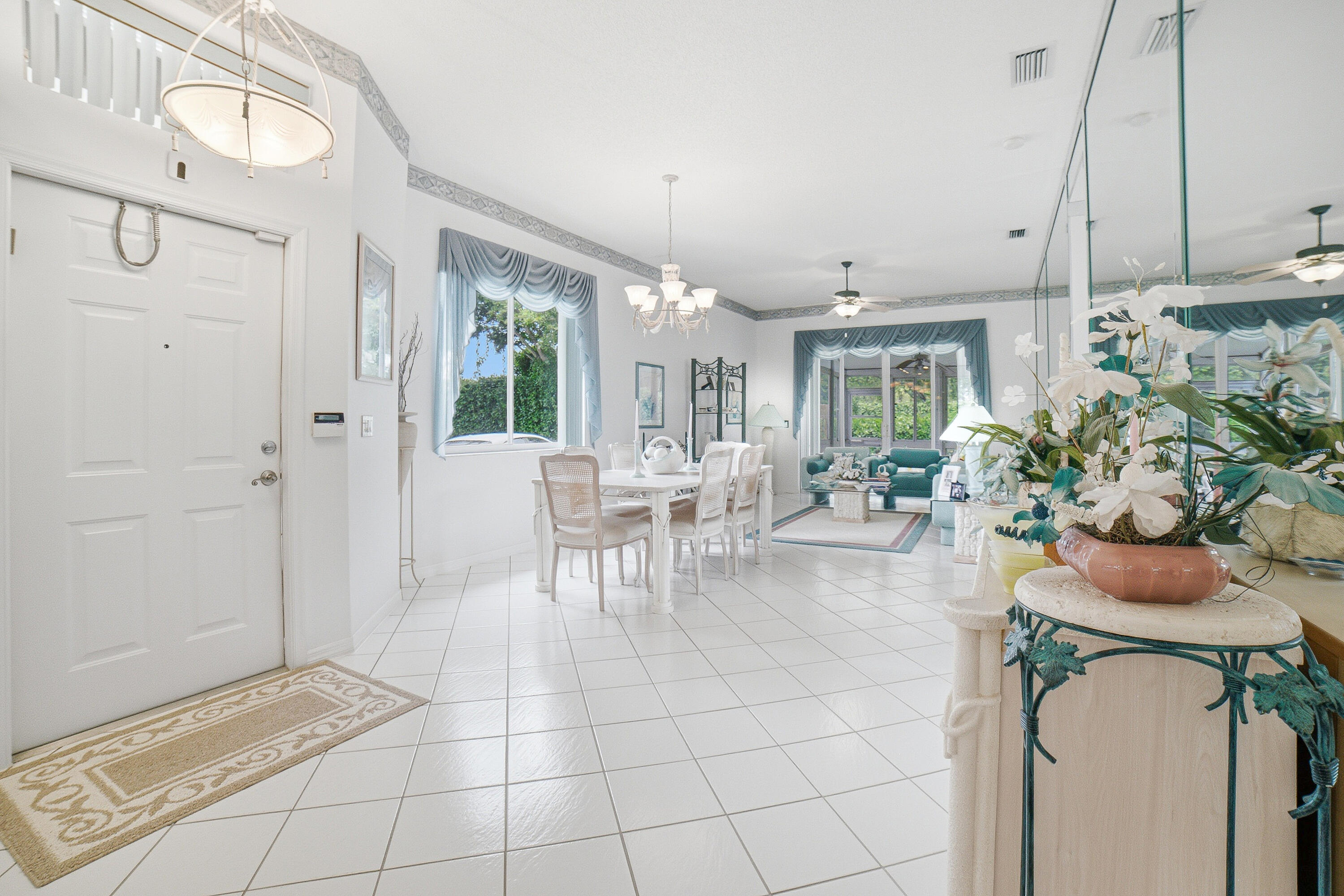 10216 Lombardy Drive Property Photo 3