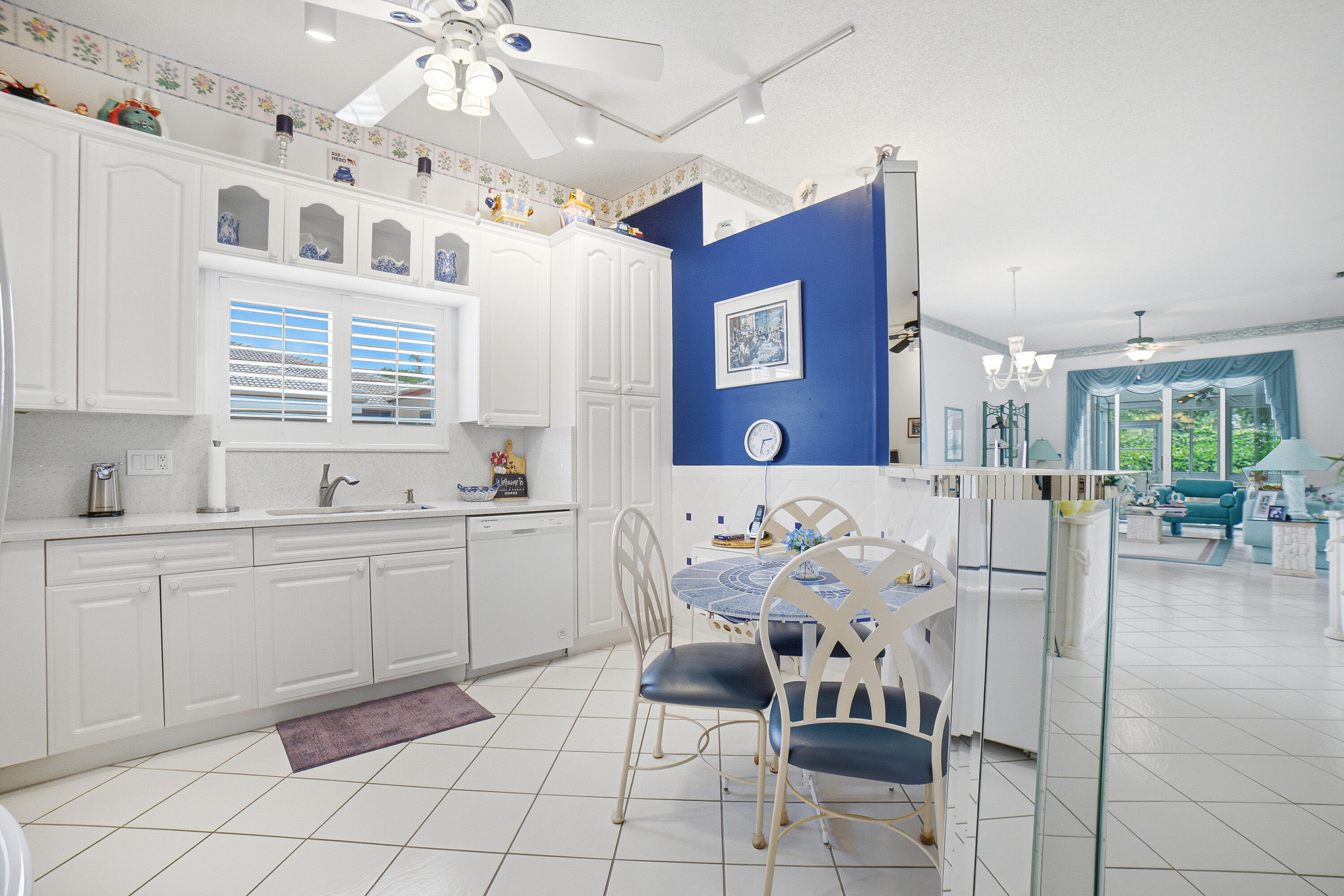10216 Lombardy Drive Property Photo 10