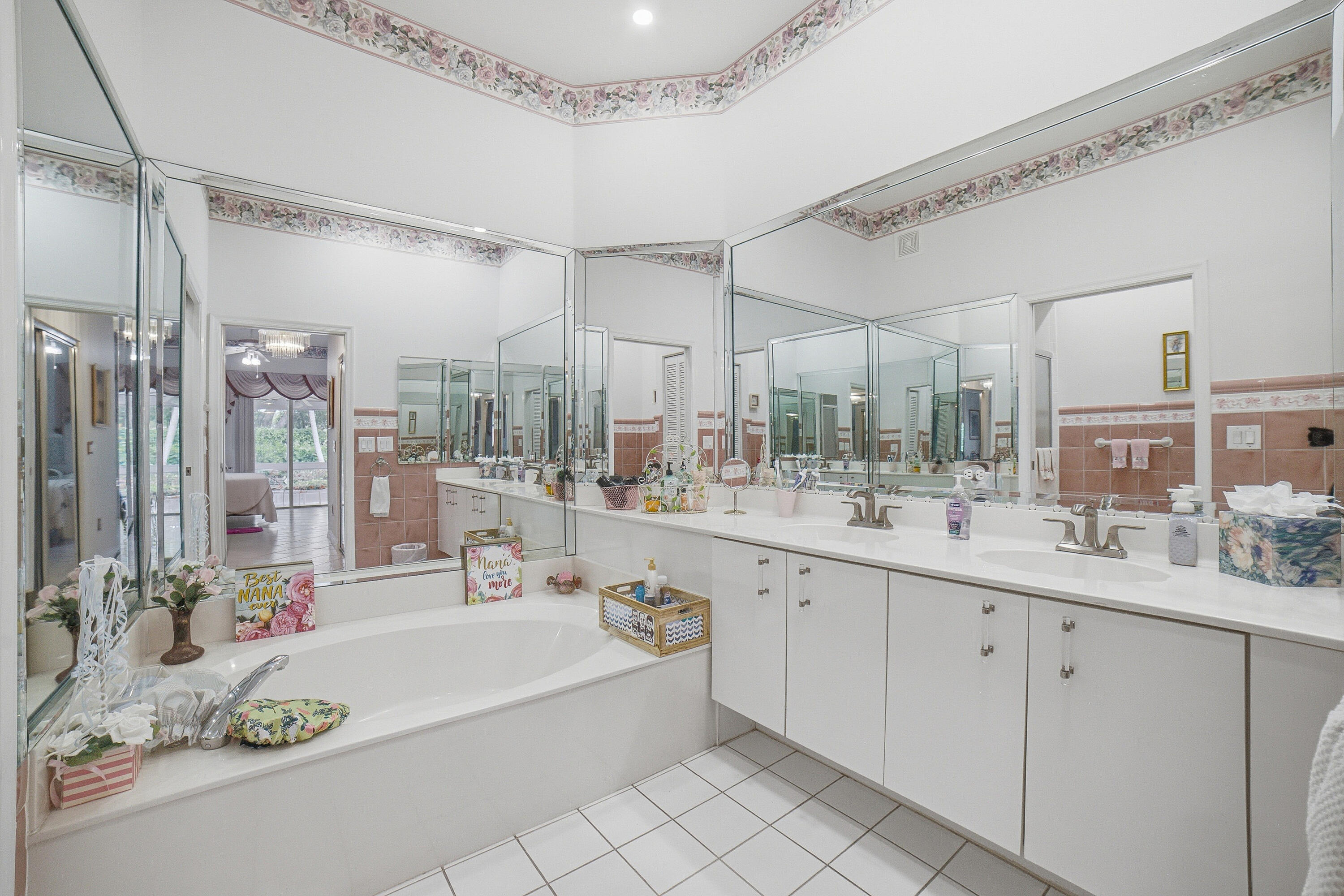 10216 Lombardy Drive Property Photo 20