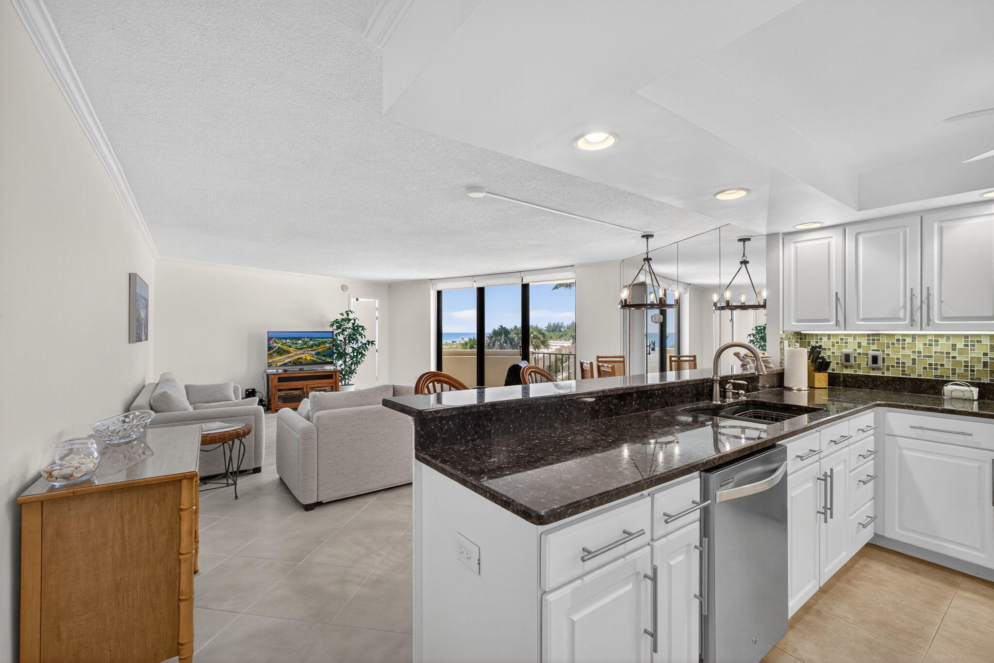 2800 N Ocean Drive A-3a Property Photo 7