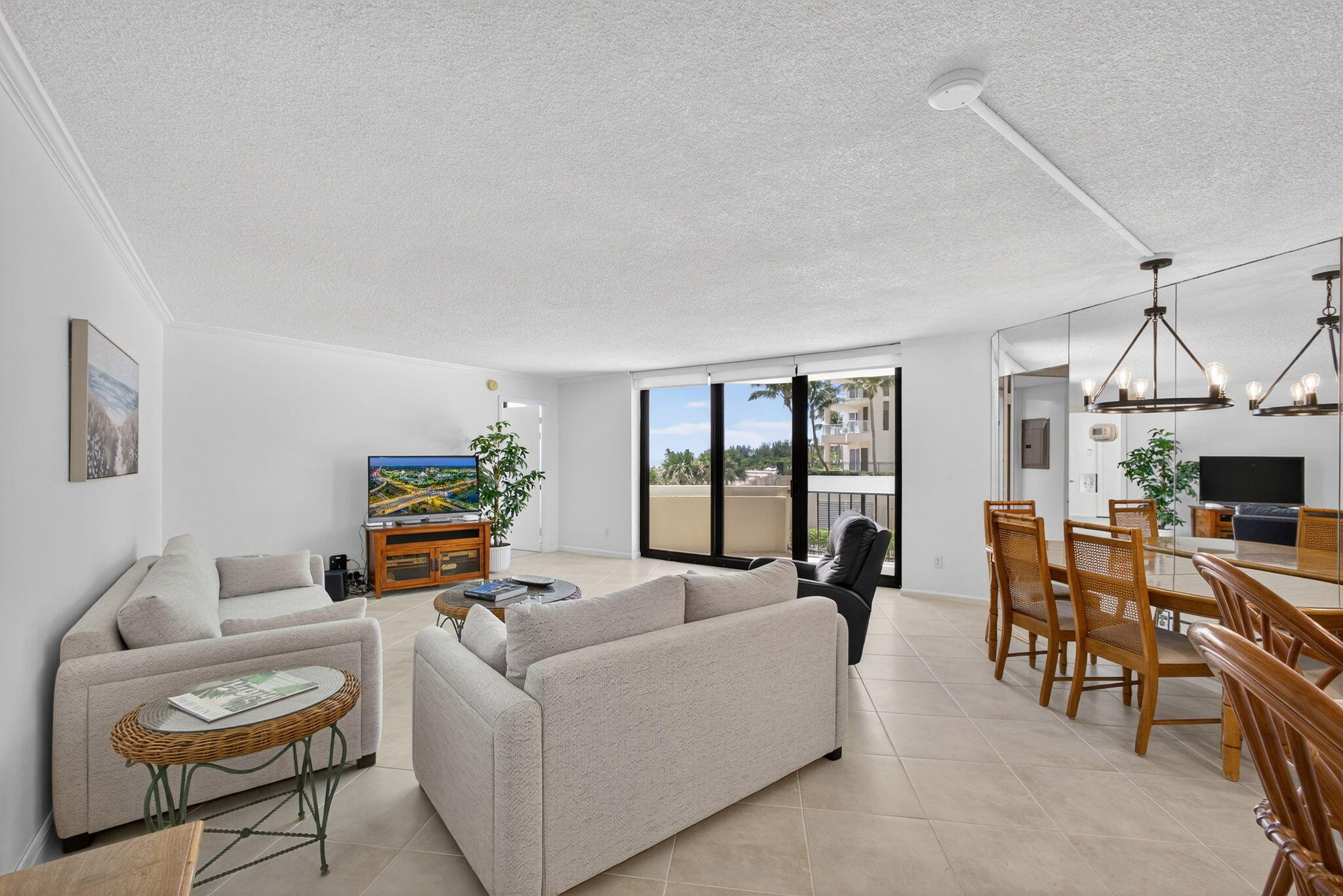 2800 N Ocean Drive A-3a Property Photo 8