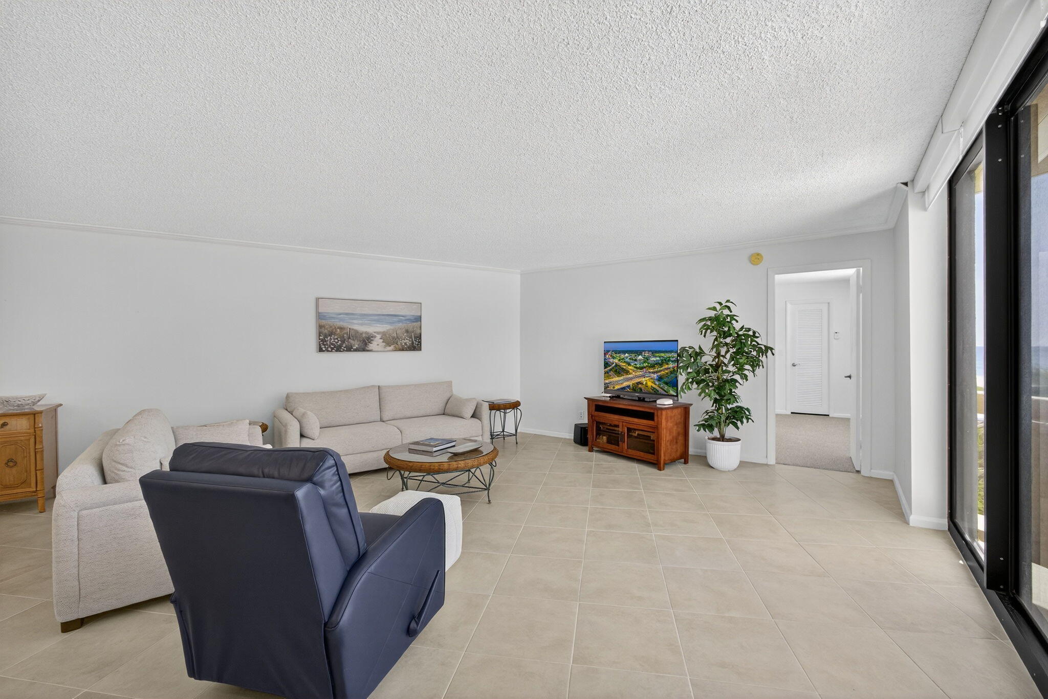 2800 N Ocean Drive A-3a Property Photo 12