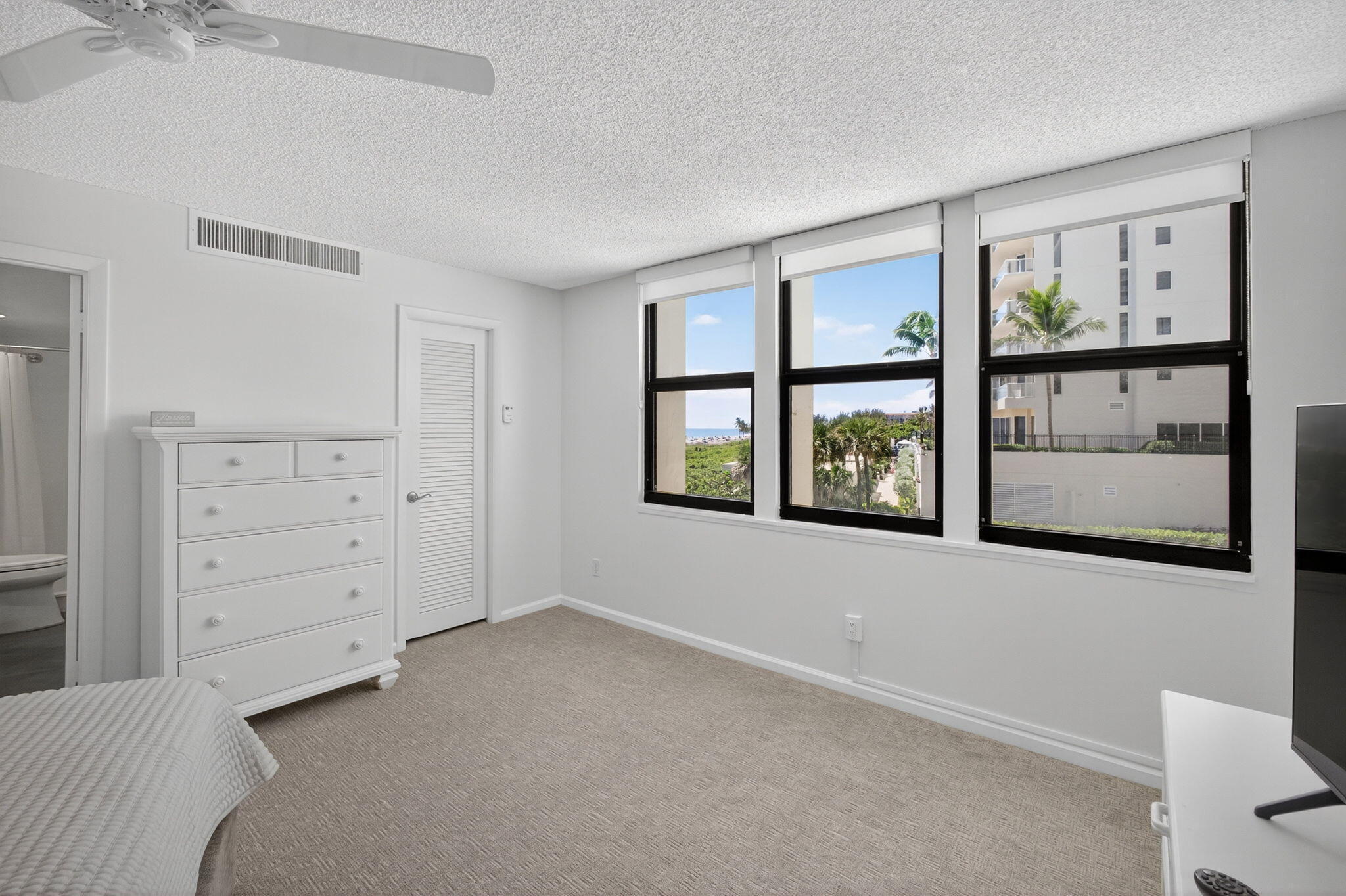 2800 N Ocean Drive A-3a Property Photo 19