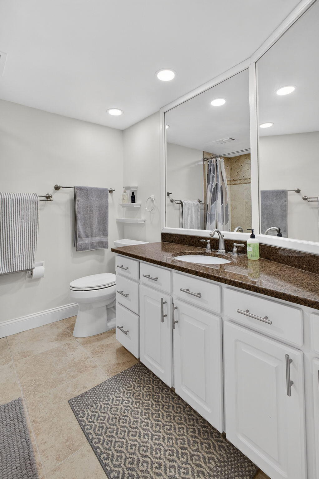 2800 N Ocean Drive A-3a Property Photo 25