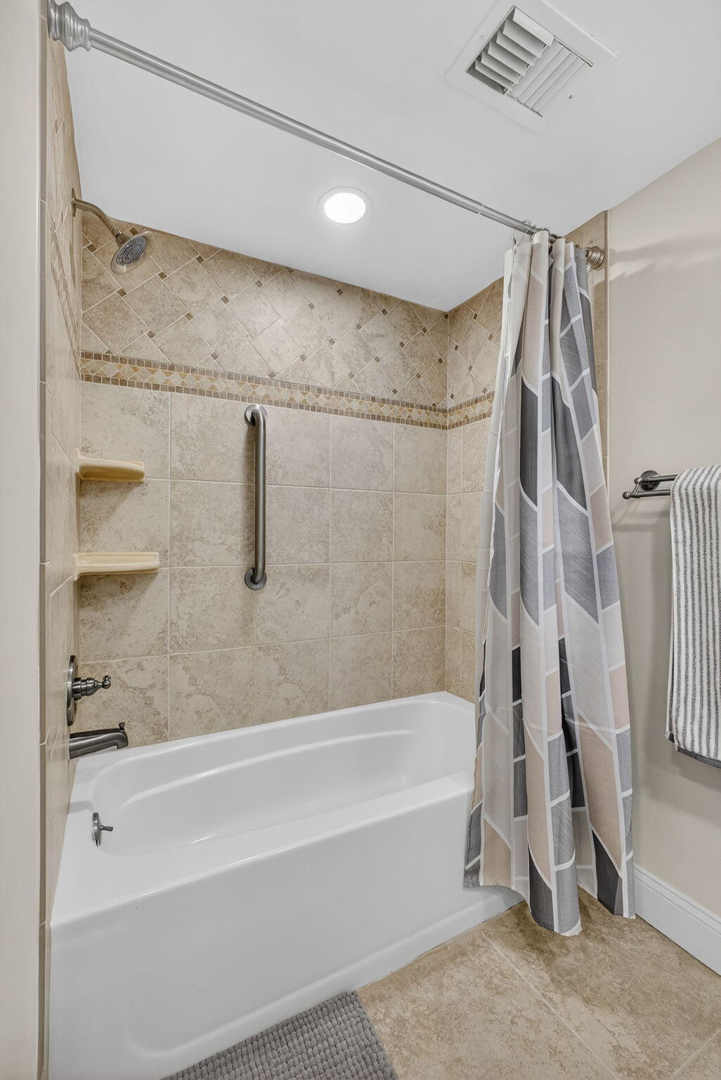 2800 N Ocean Drive A-3a Property Photo 27