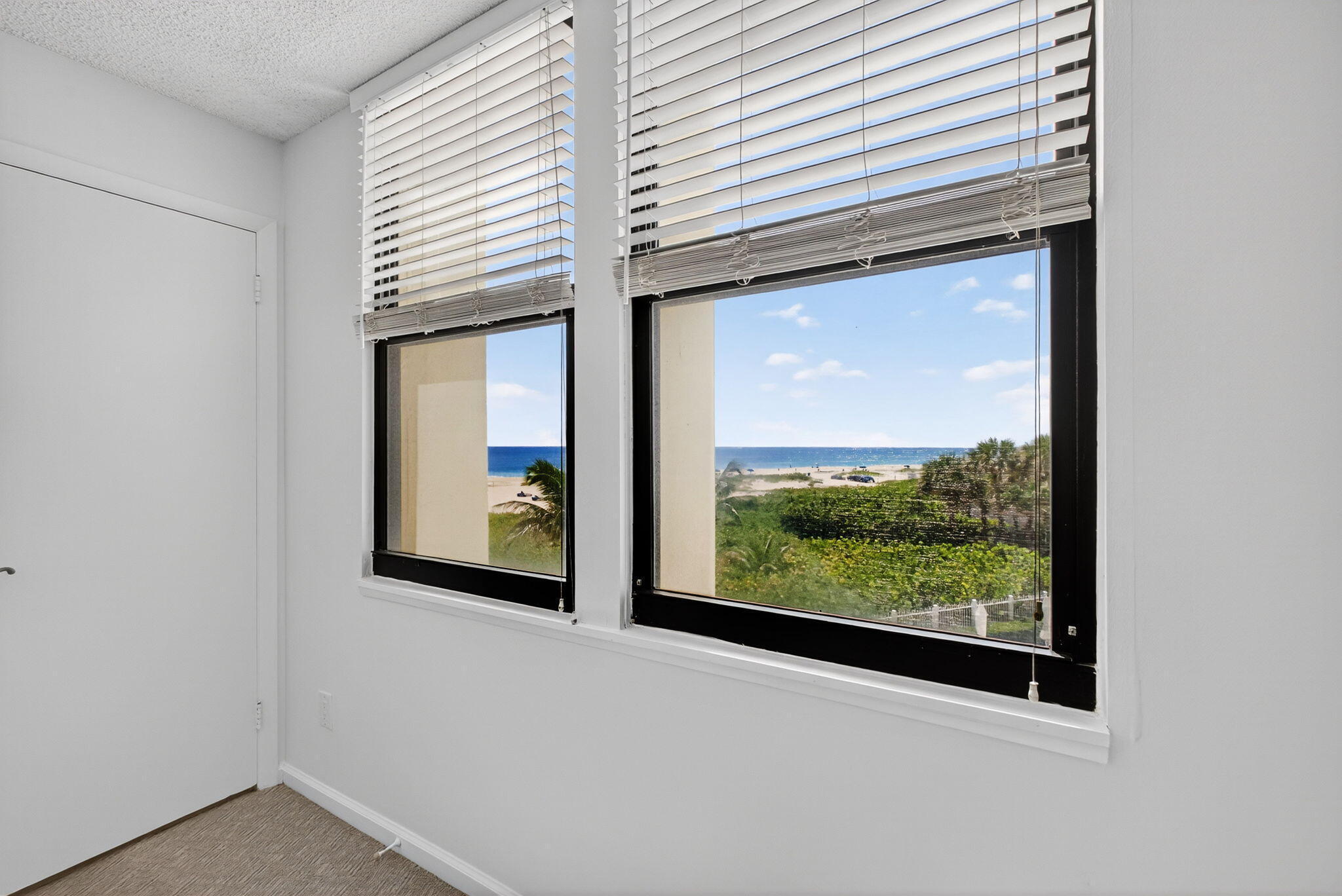 2800 N Ocean Drive A-3a Property Photo 32