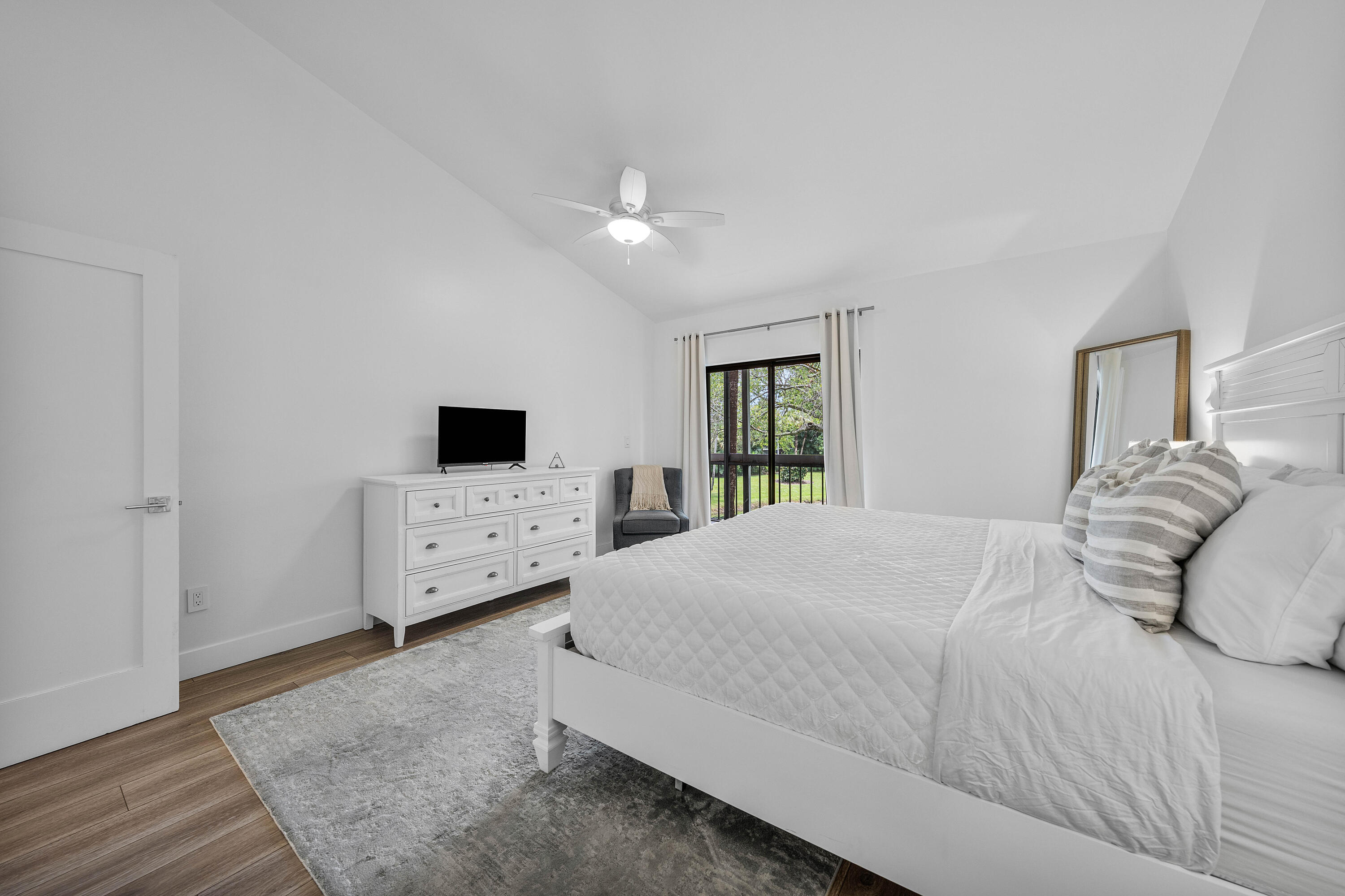 11863 Wimbledon Circle 504 Property Photo 17