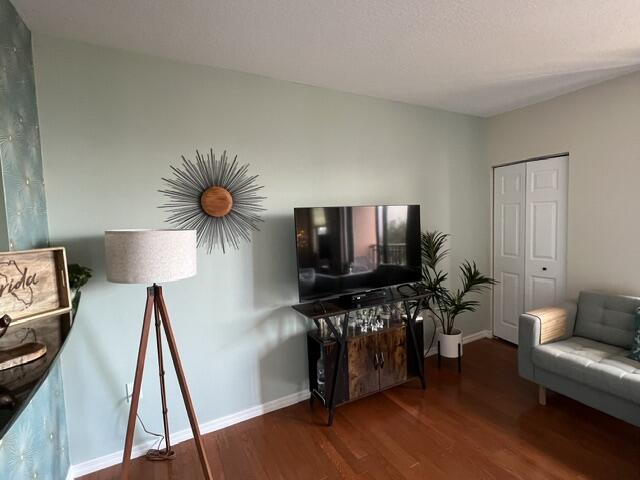 511 Lucerne Avenue 316 Property Photo 12