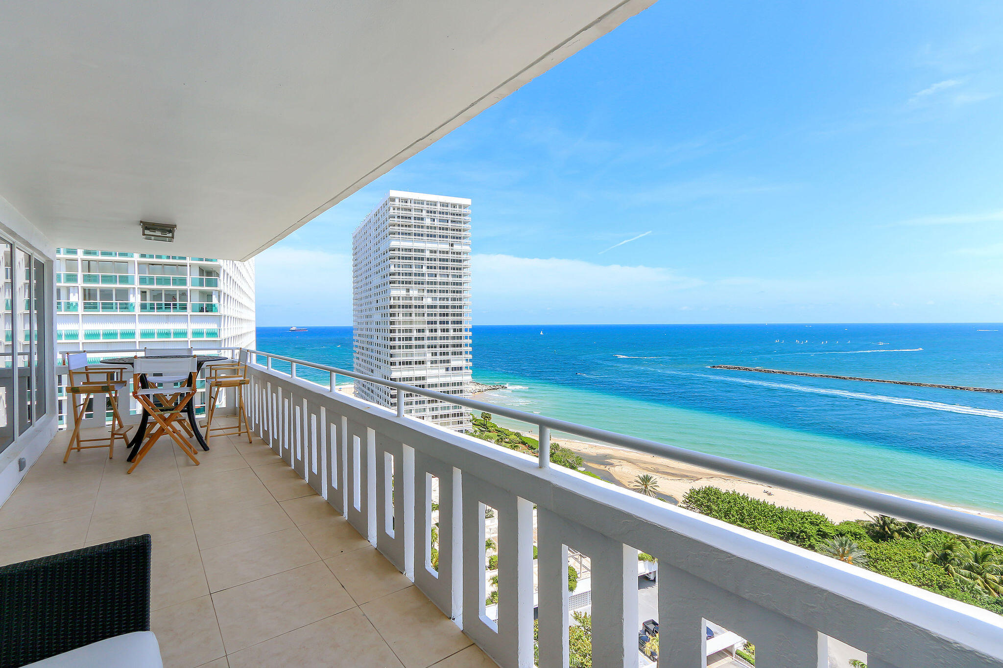 2000 S Ocean Drive 1810 Property Photo 1