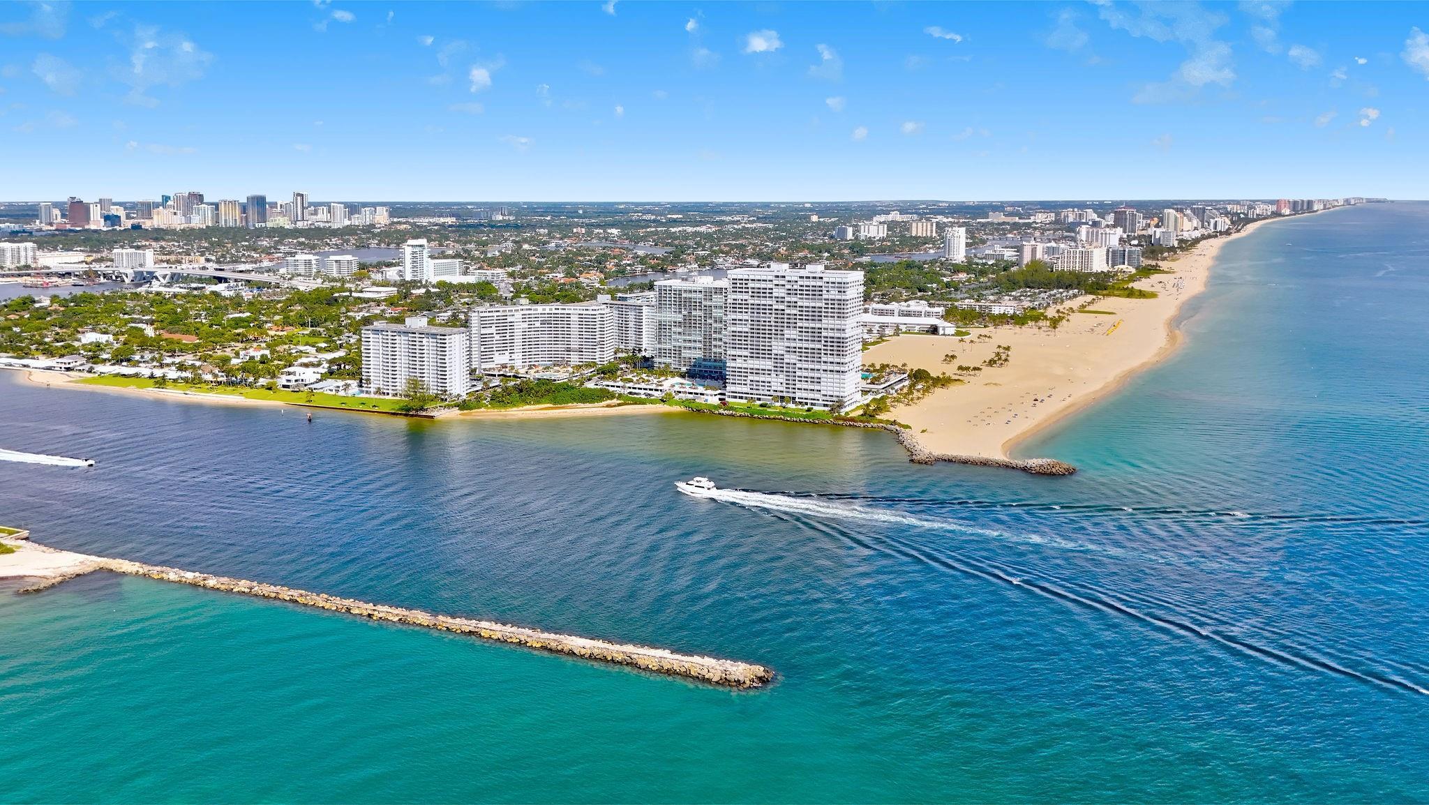 2000 S Ocean Drive 1810 Property Photo 4