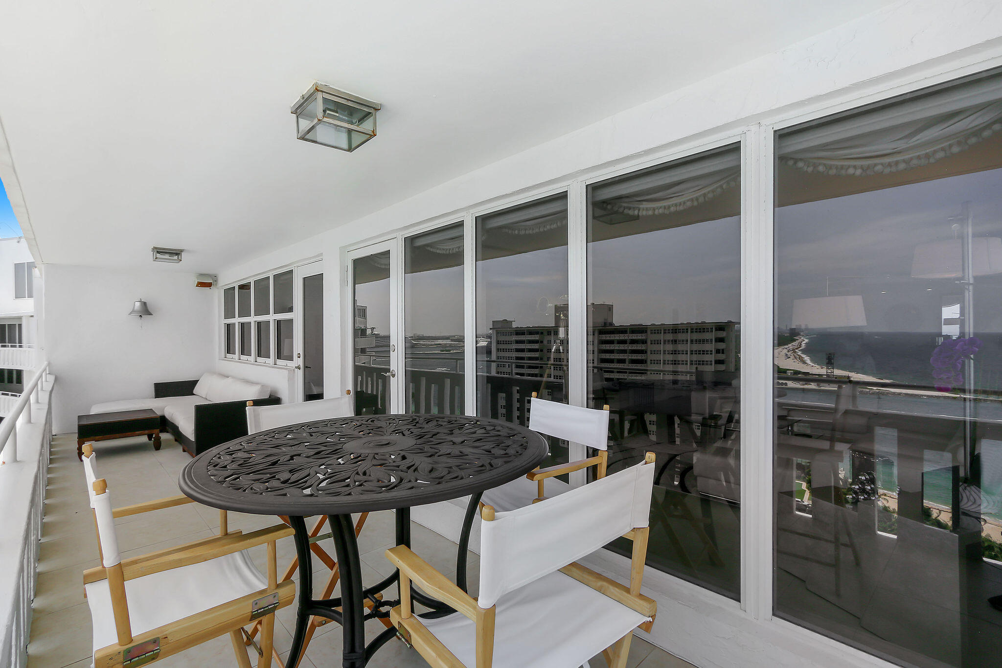 2000 S Ocean Drive 1810 Property Photo 6