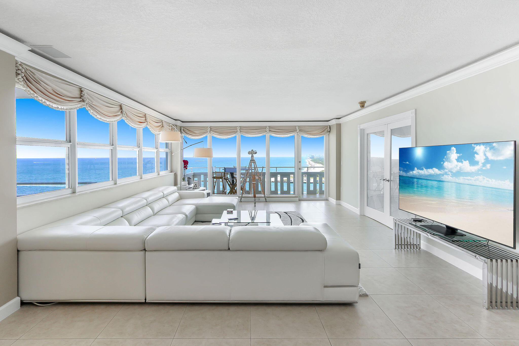 2000 S Ocean Drive 1810 Property Photo 7