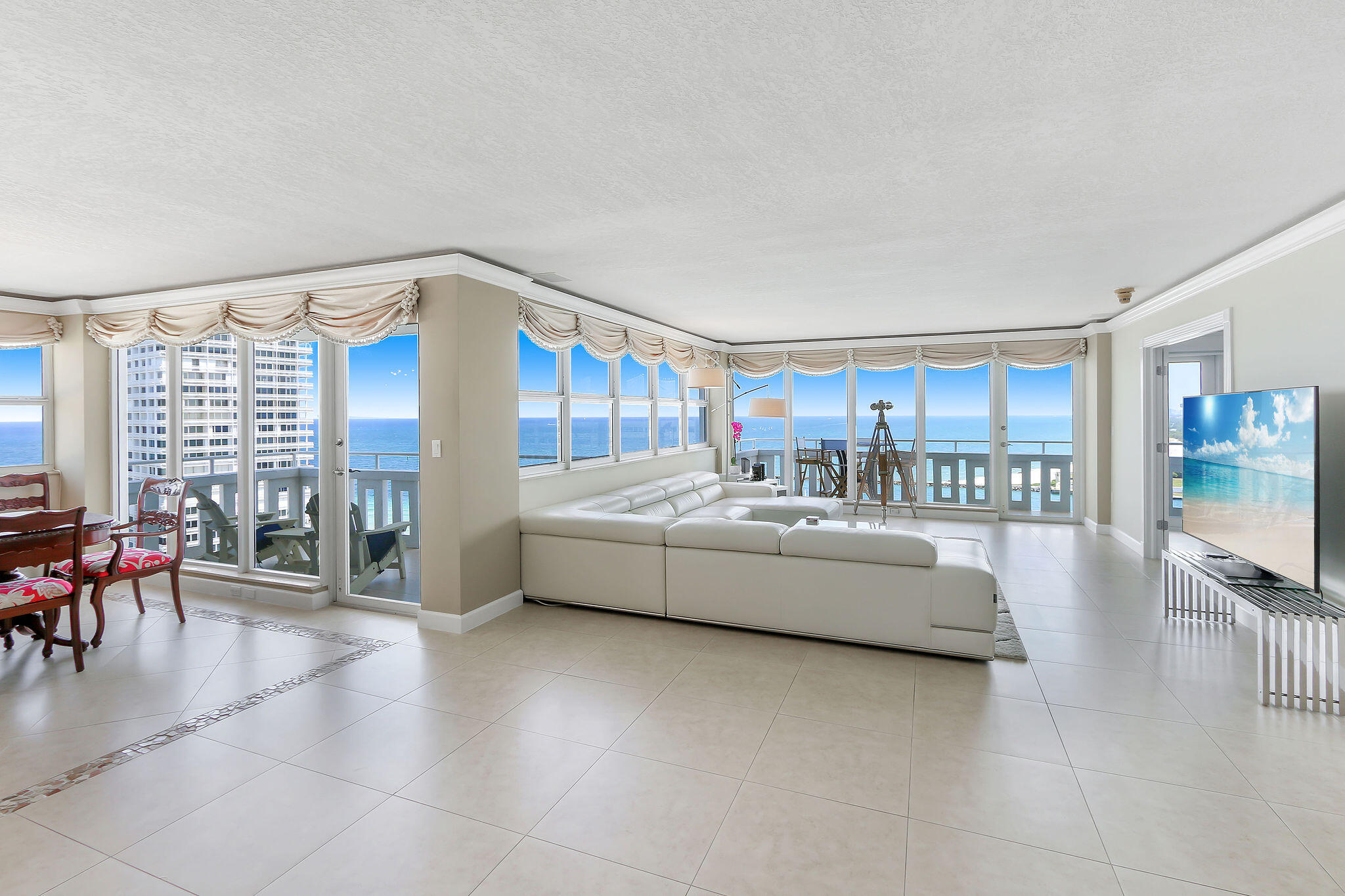 2000 S Ocean Drive 1810 Property Photo 8