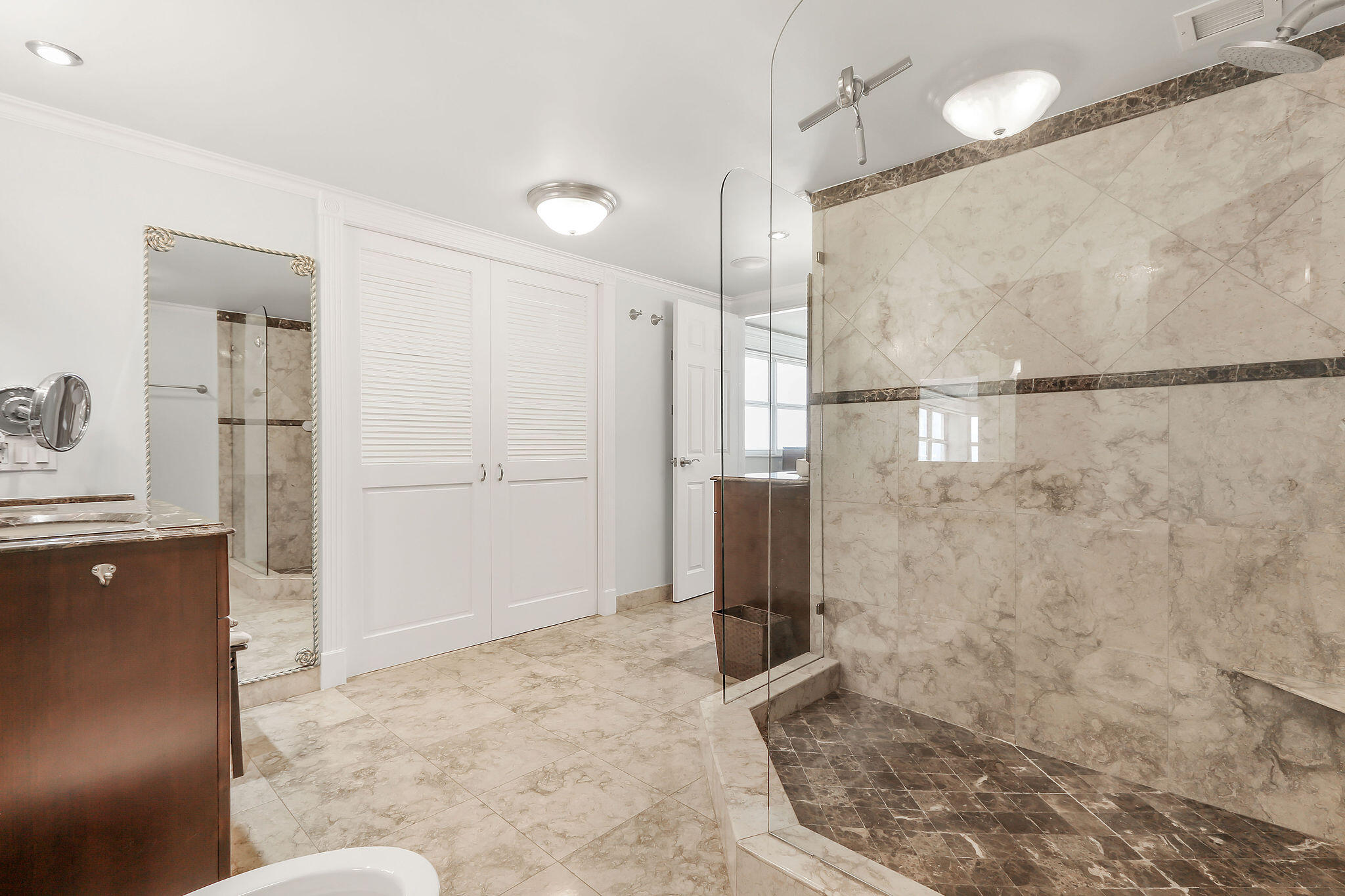 2000 S Ocean Drive 1810 Property Photo 19