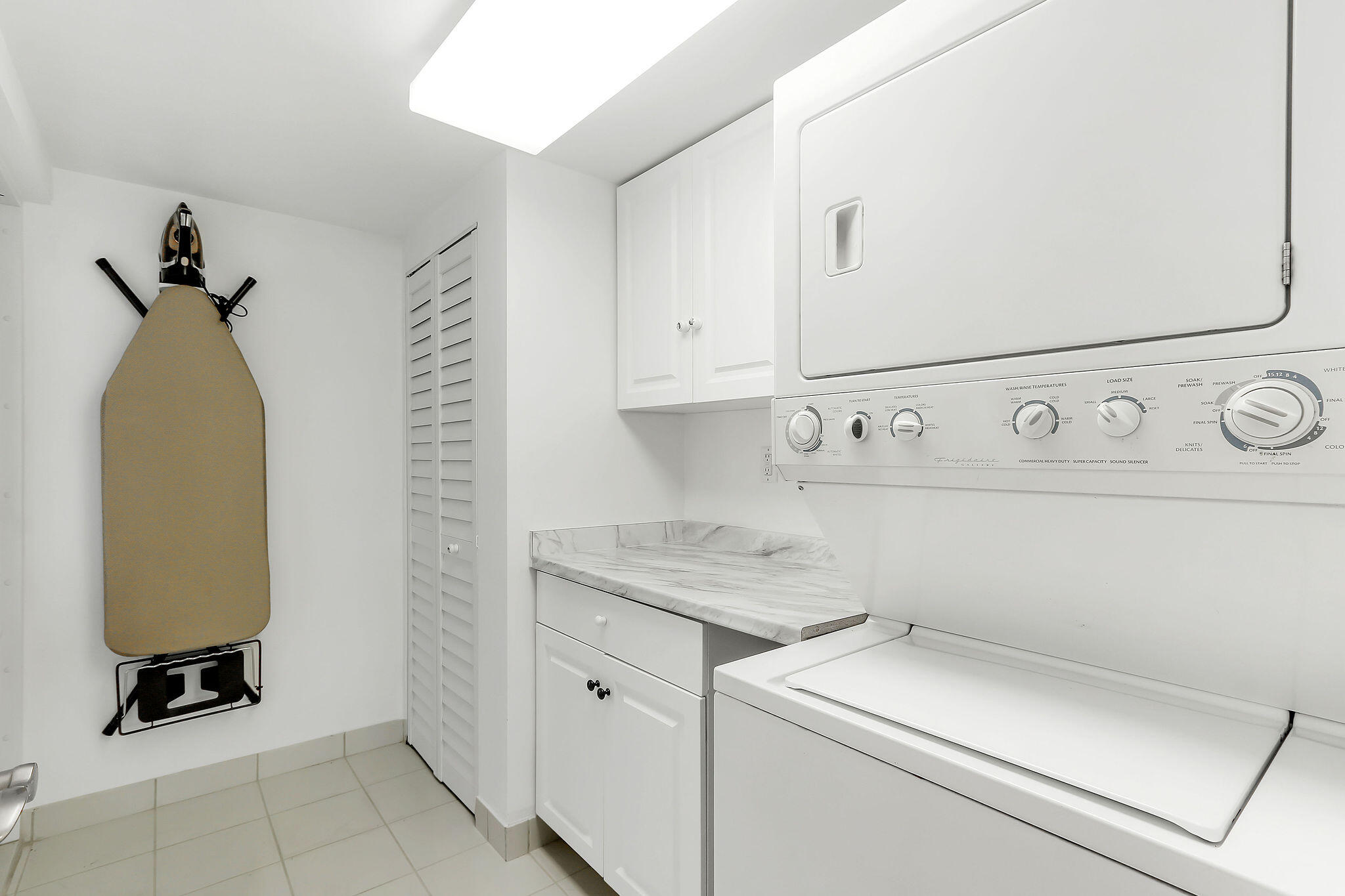 2000 S Ocean Drive 1810 Property Photo 22