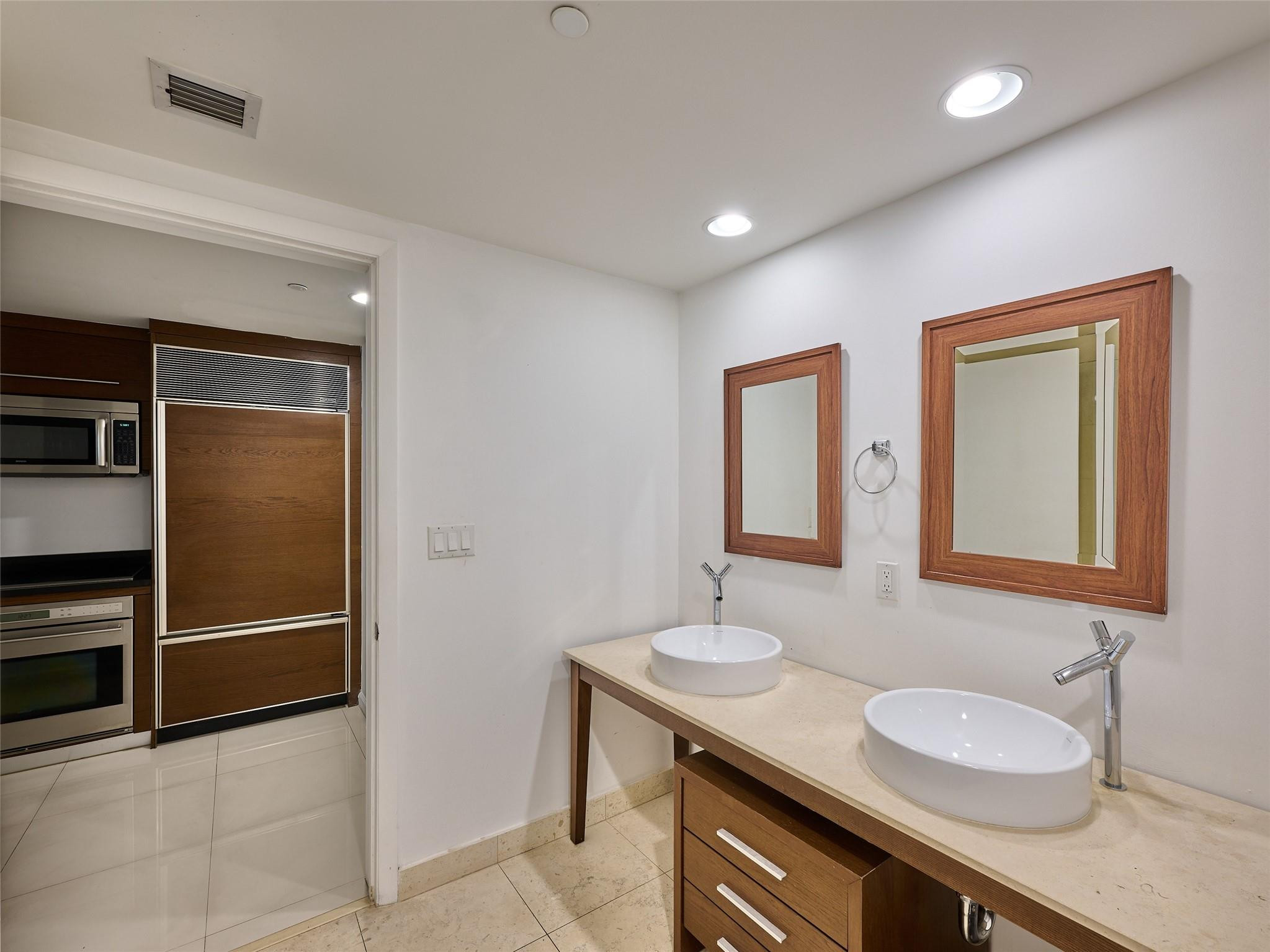 495 Brickell Avenue 4506 Property Photo 16