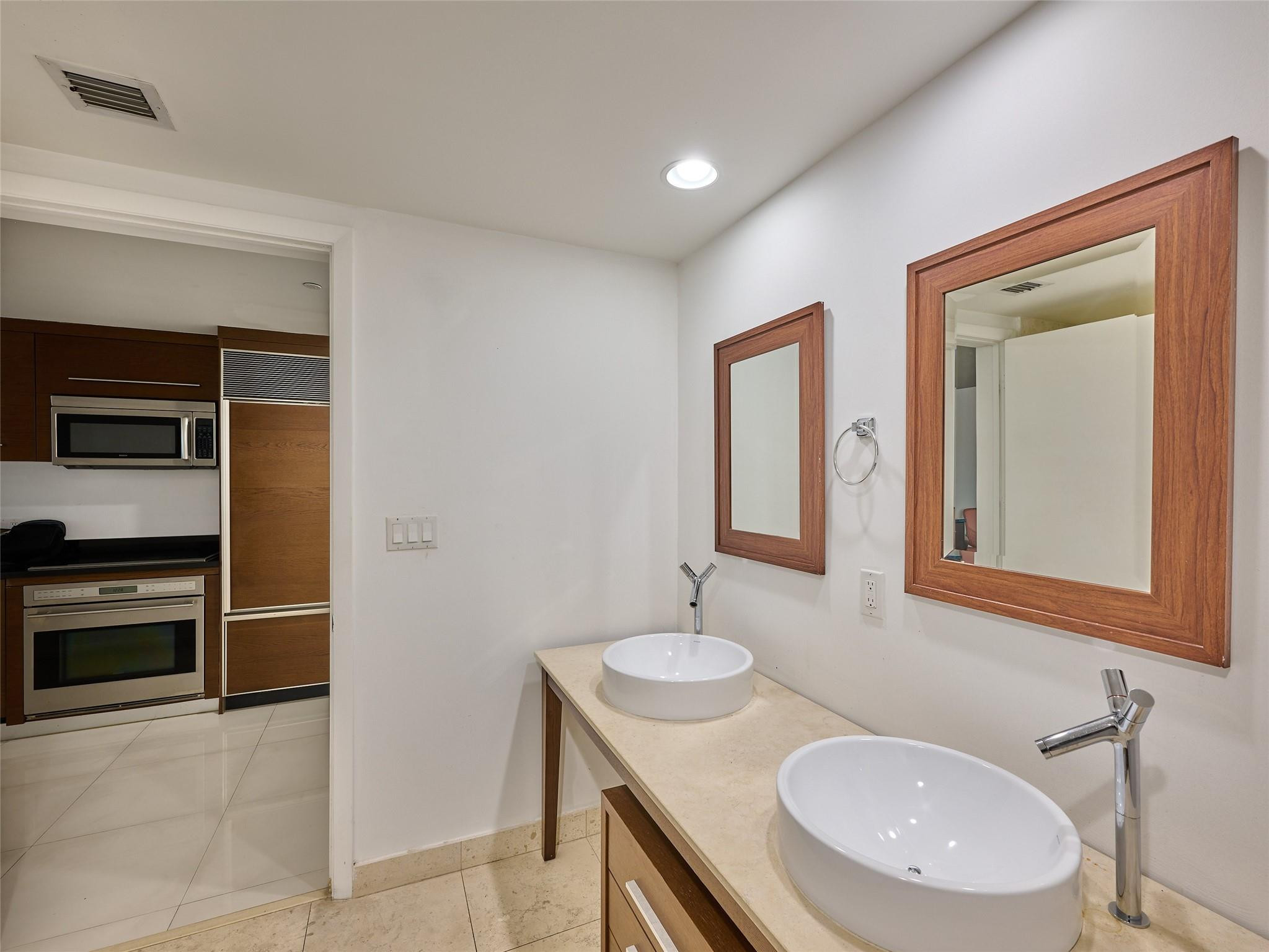 495 Brickell Avenue 4506 Property Photo 17