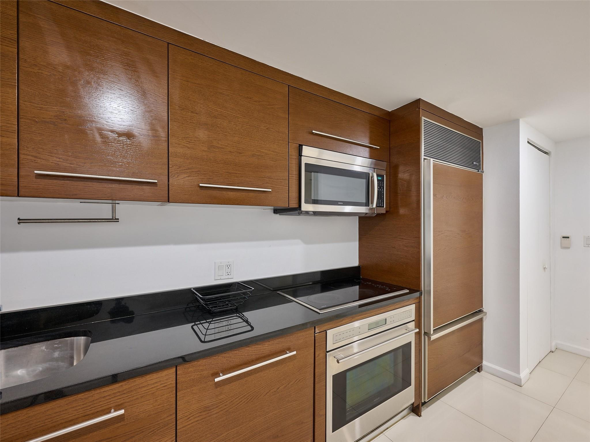 495 Brickell Avenue 4506 Property Photo 21