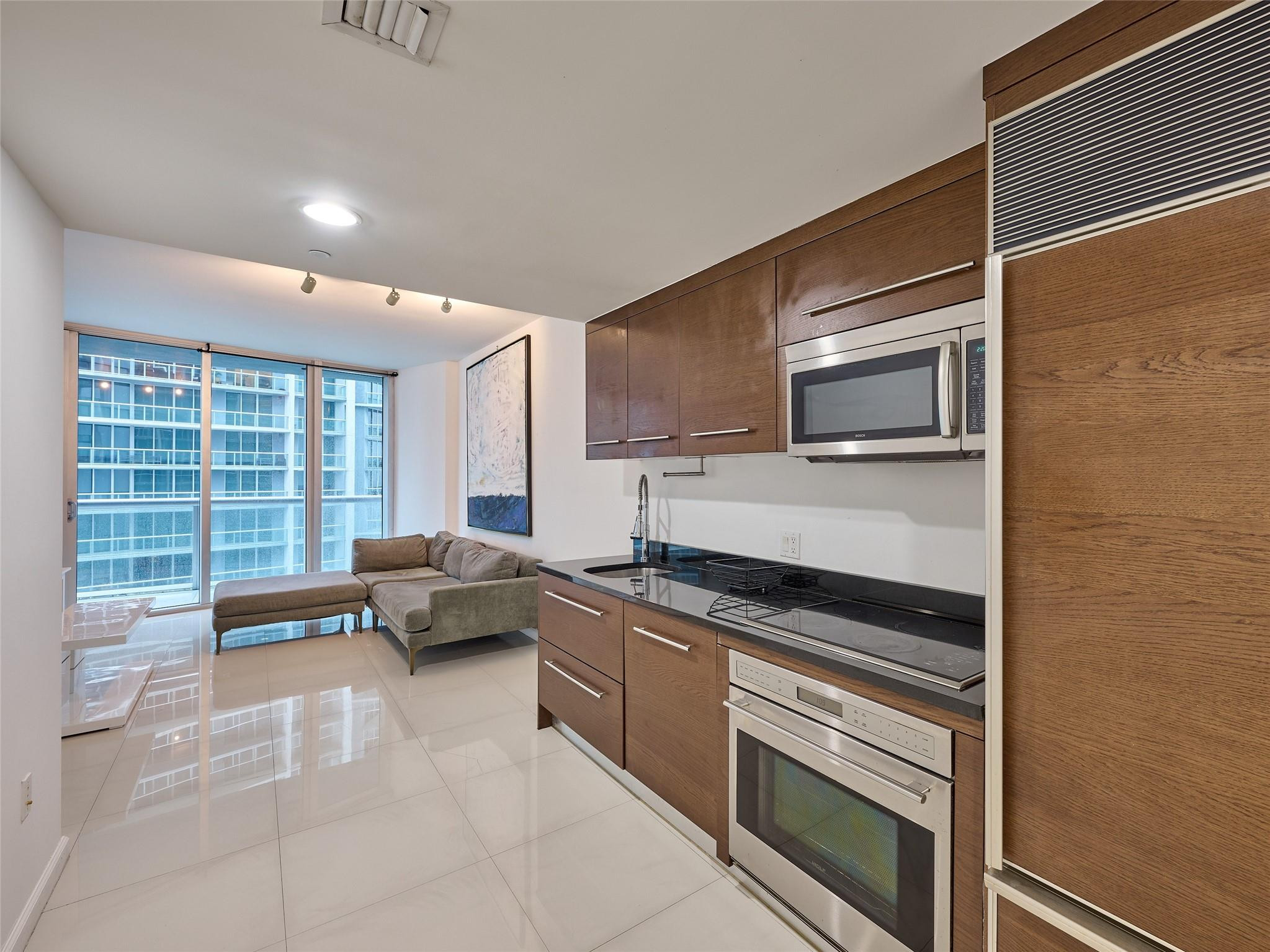 495 Brickell Avenue 4506 Property Photo 23