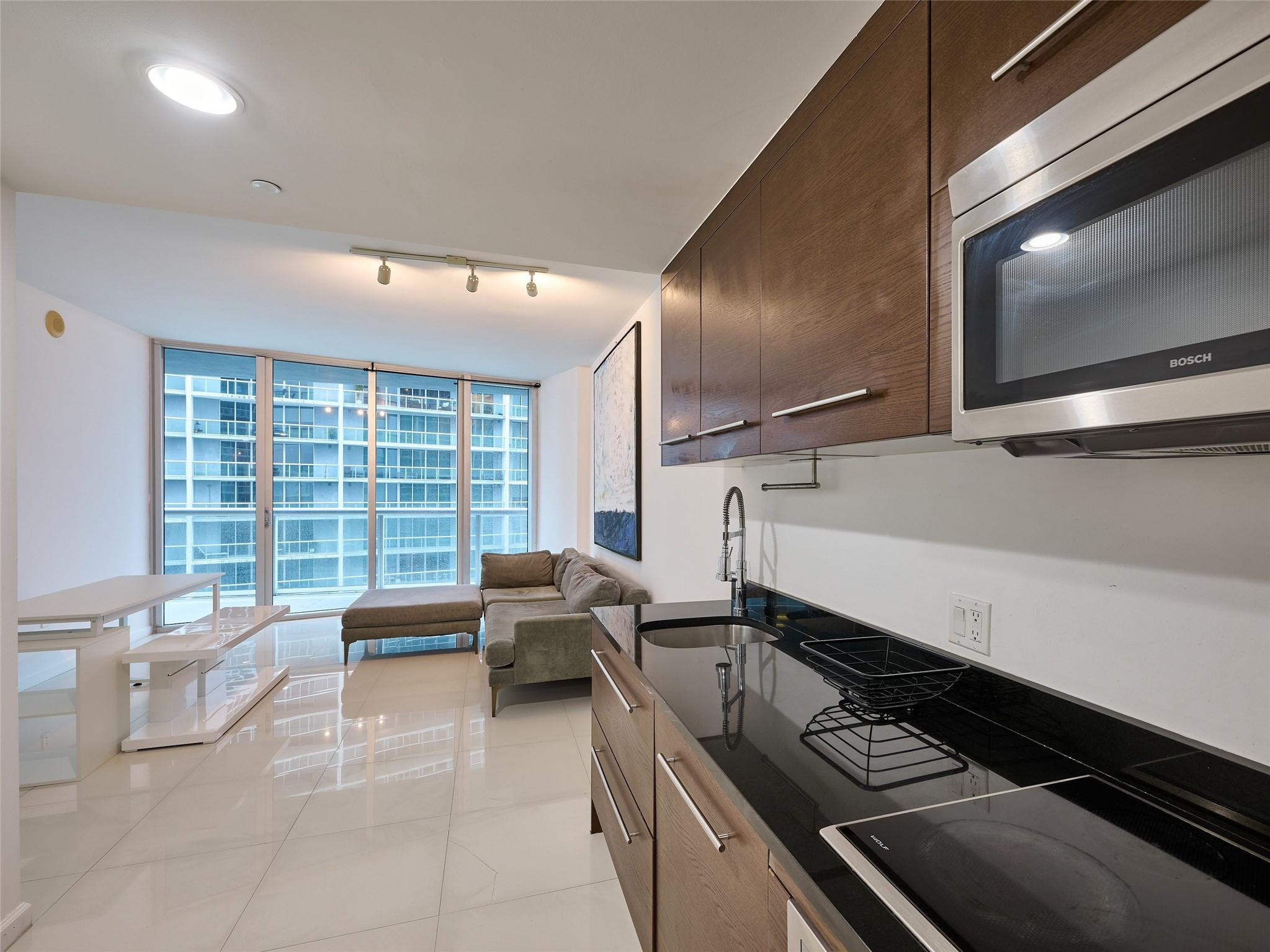 495 Brickell Avenue 4506 Property Photo 24